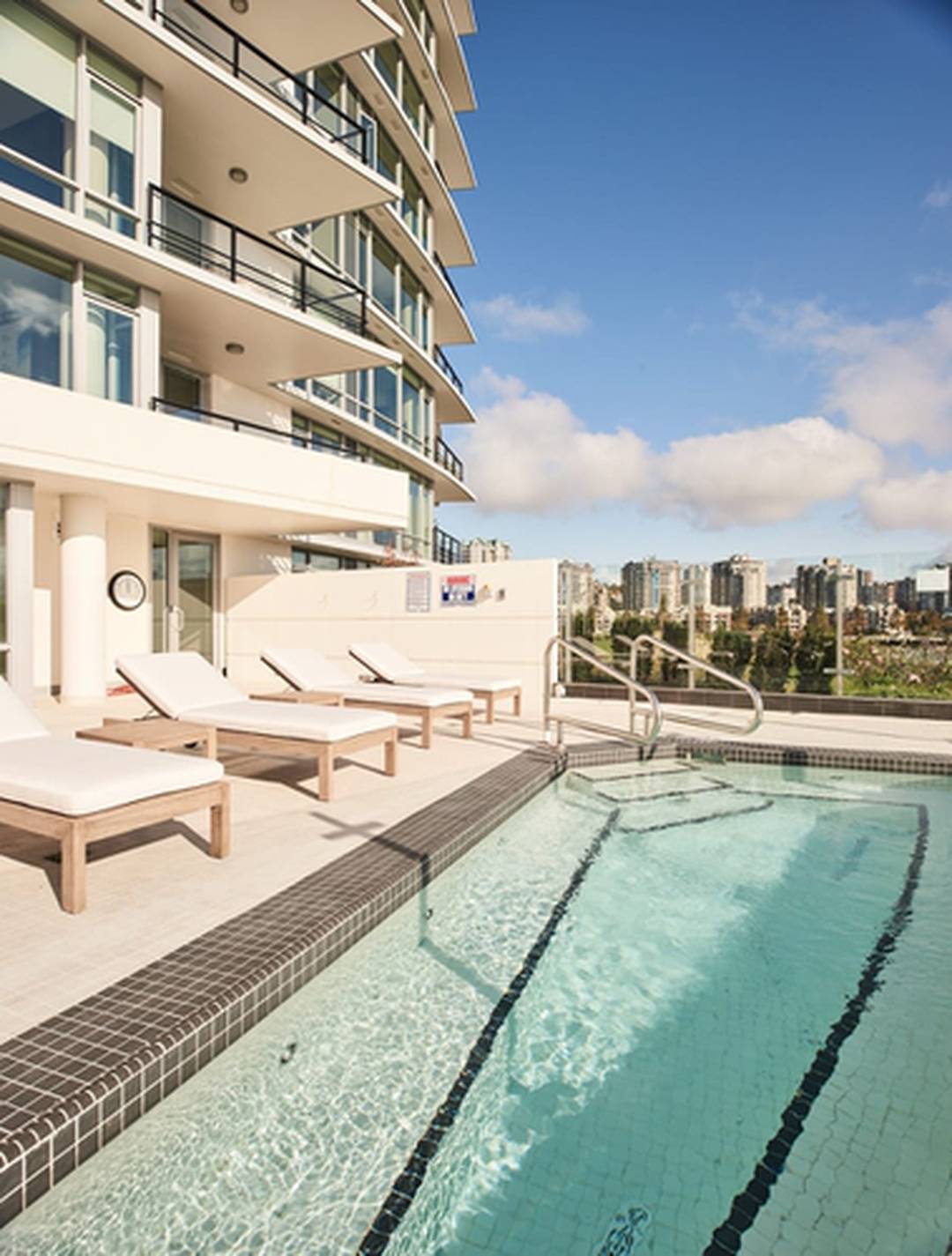 The Peninsula 210 Salter St Apartments for Rent New Westminster liv