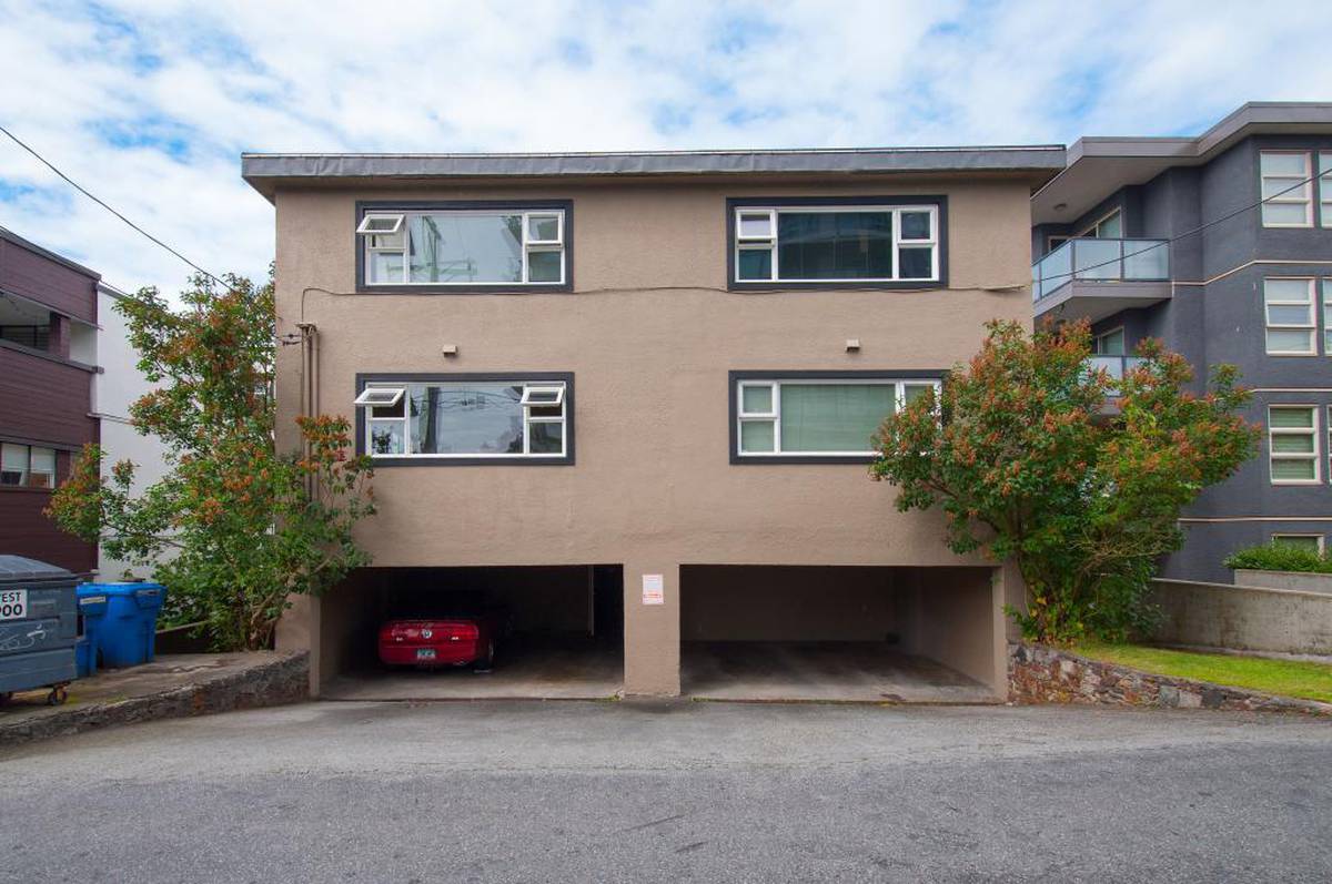 W 10th Vancouver, BC 1338 West 10th Avenue liv.rent