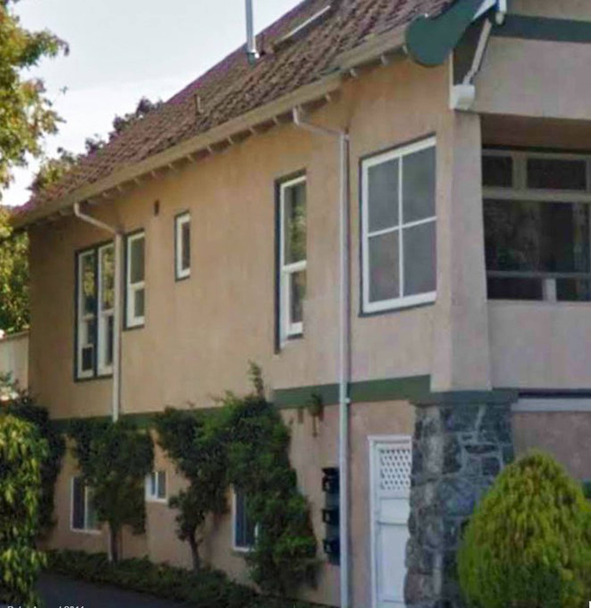 3127 Quadra 3127 Quadra St Apartments for Rent Victoria liv.rent