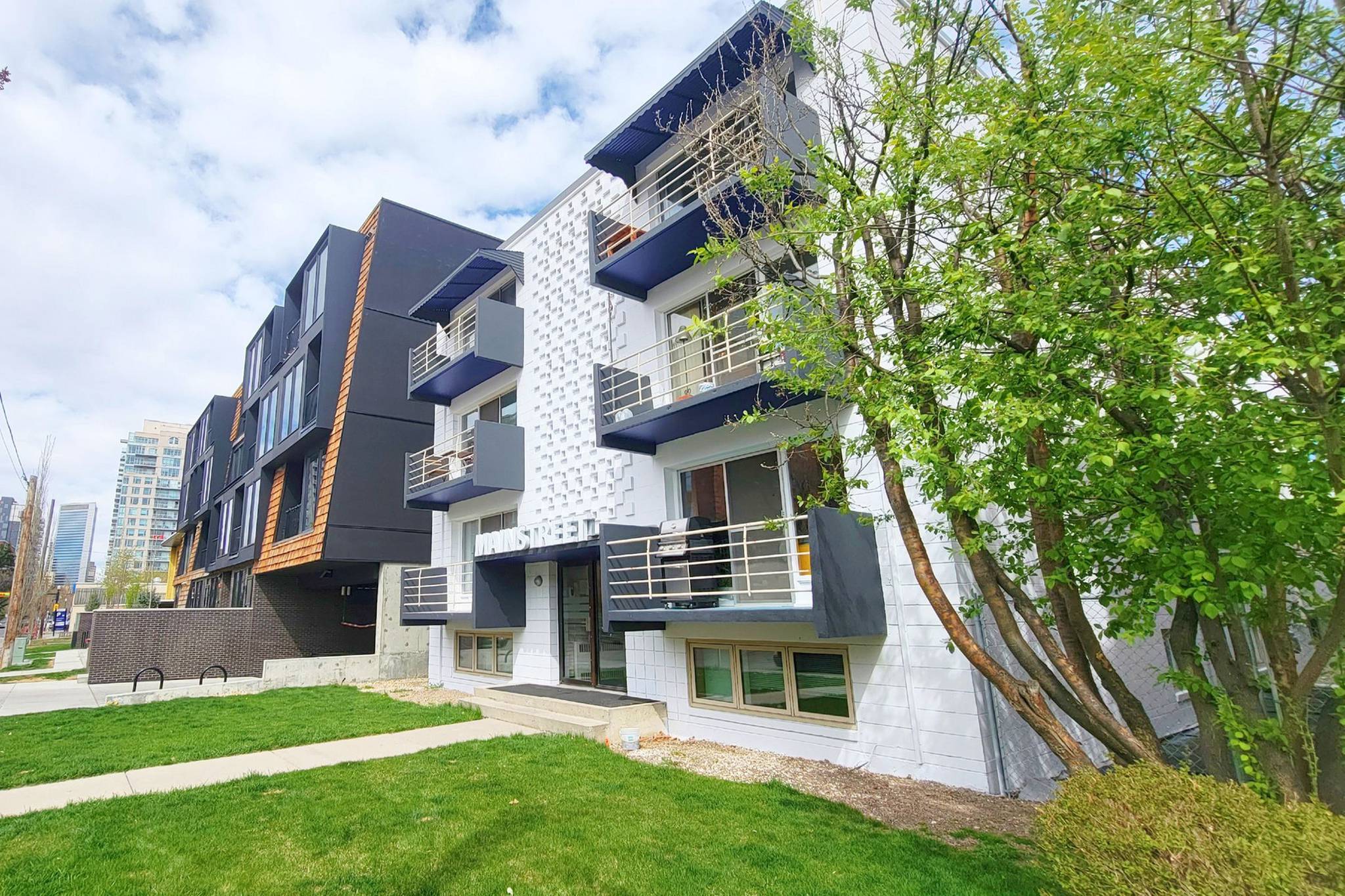 Mount Royal 17th Calgary, AB 1726 7th Street SW liv.rent