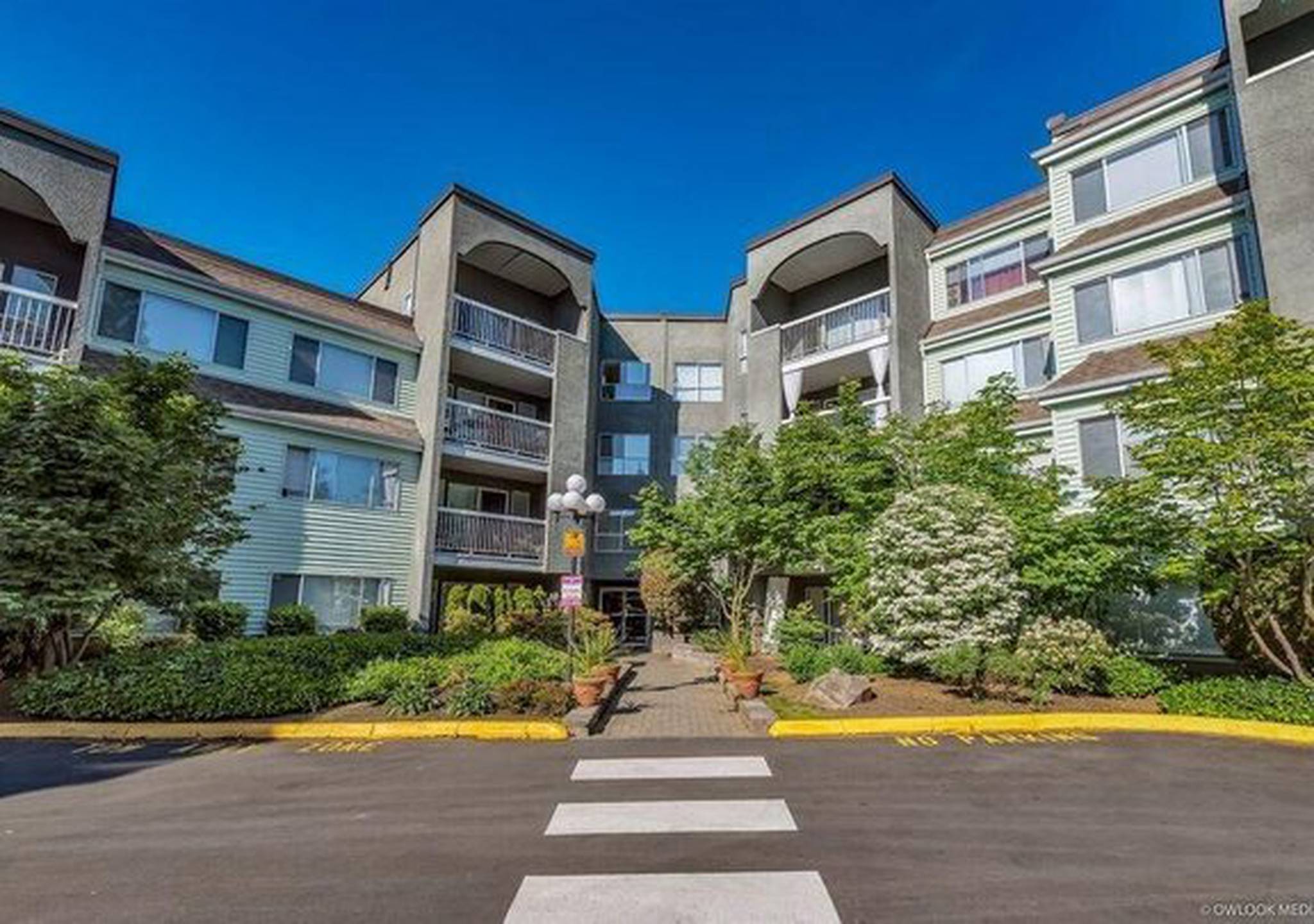 Langley Village Langley, BC 5700 200 St liv.rent