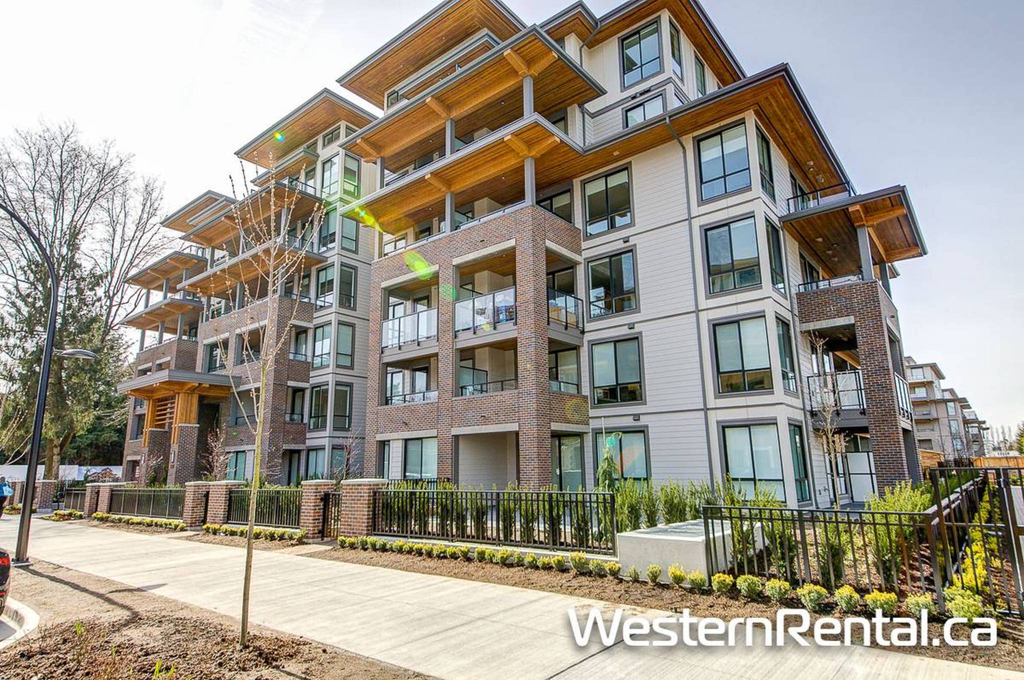 414 7579 16th St, Burnaby, BC 3 Bedroom Apartment for Rent liv.rent