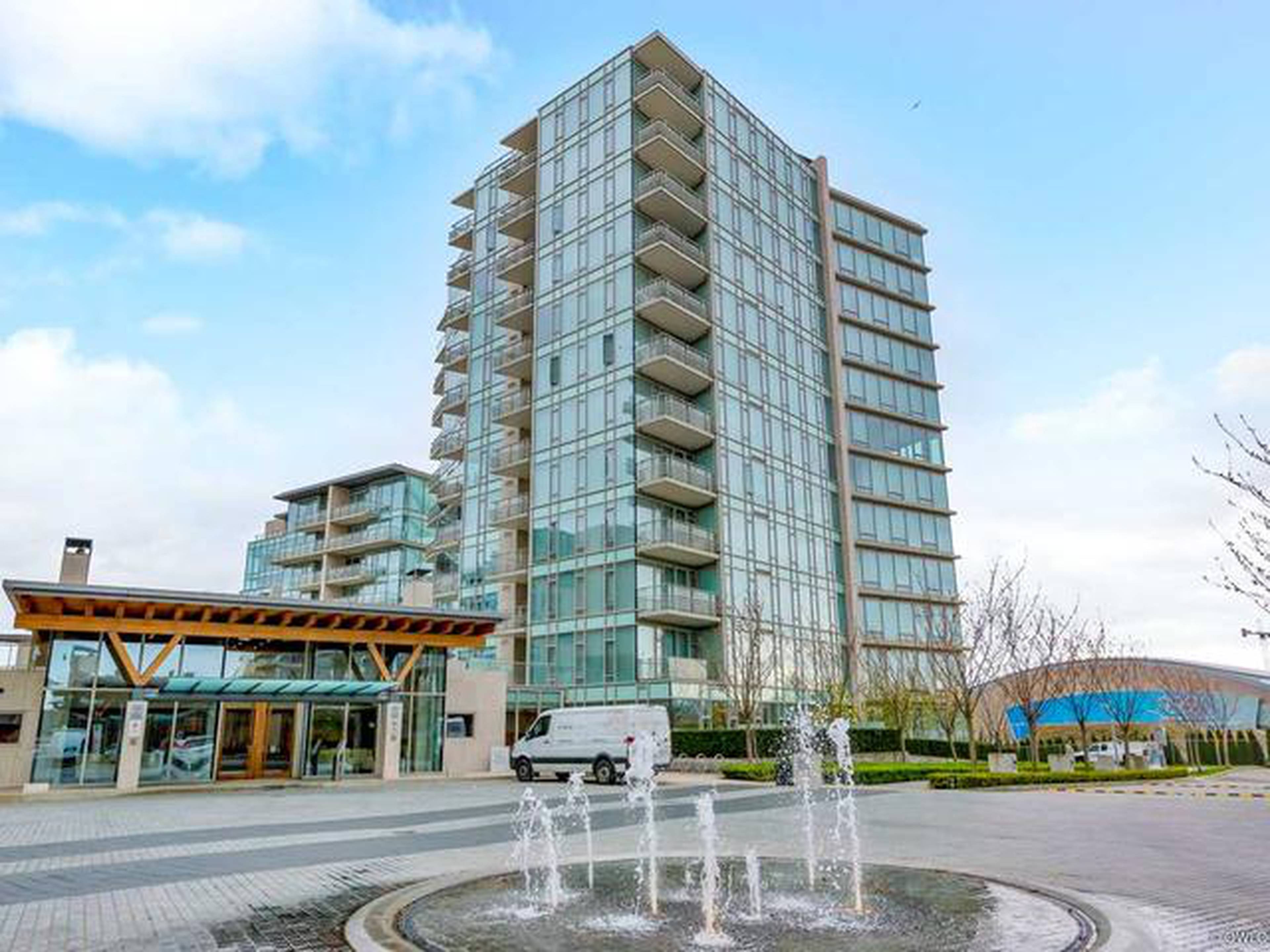 1 River Green Apartment Building
