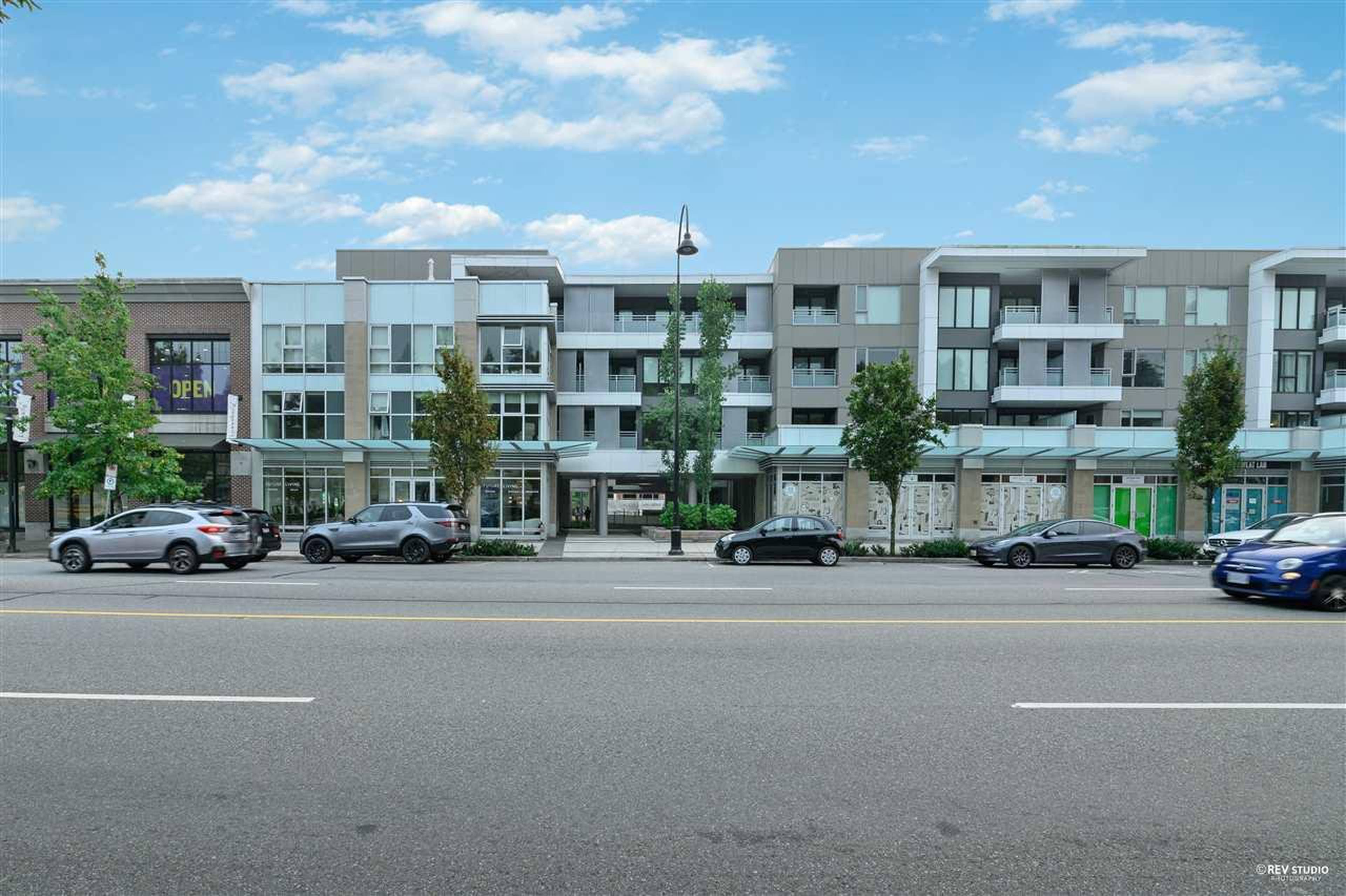 X61 1061 Marine Dr Apartments for Rent North Vancouver District liv