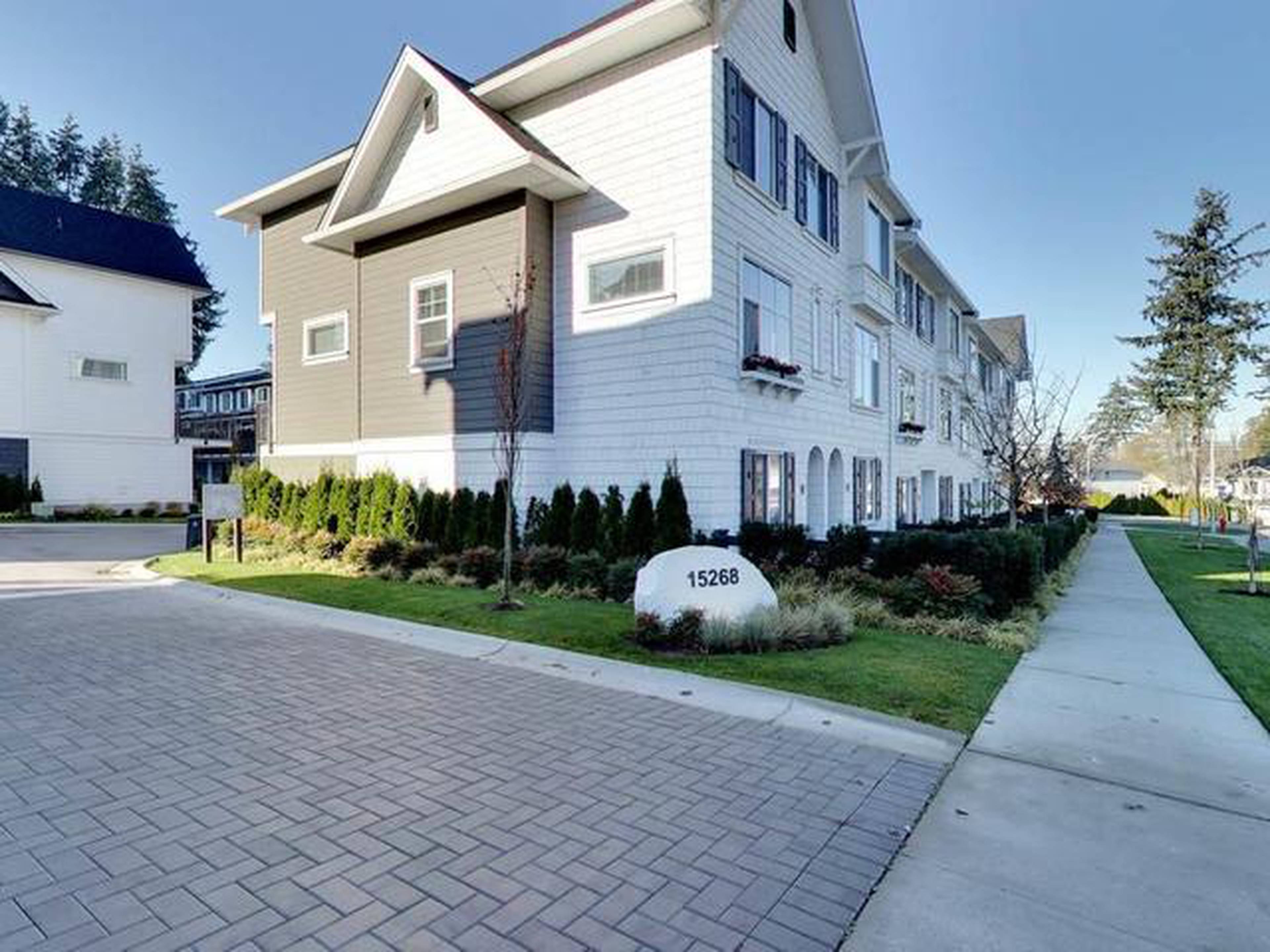 Old School 15268 28 Ave Apartments for Rent Surrey liv.rent