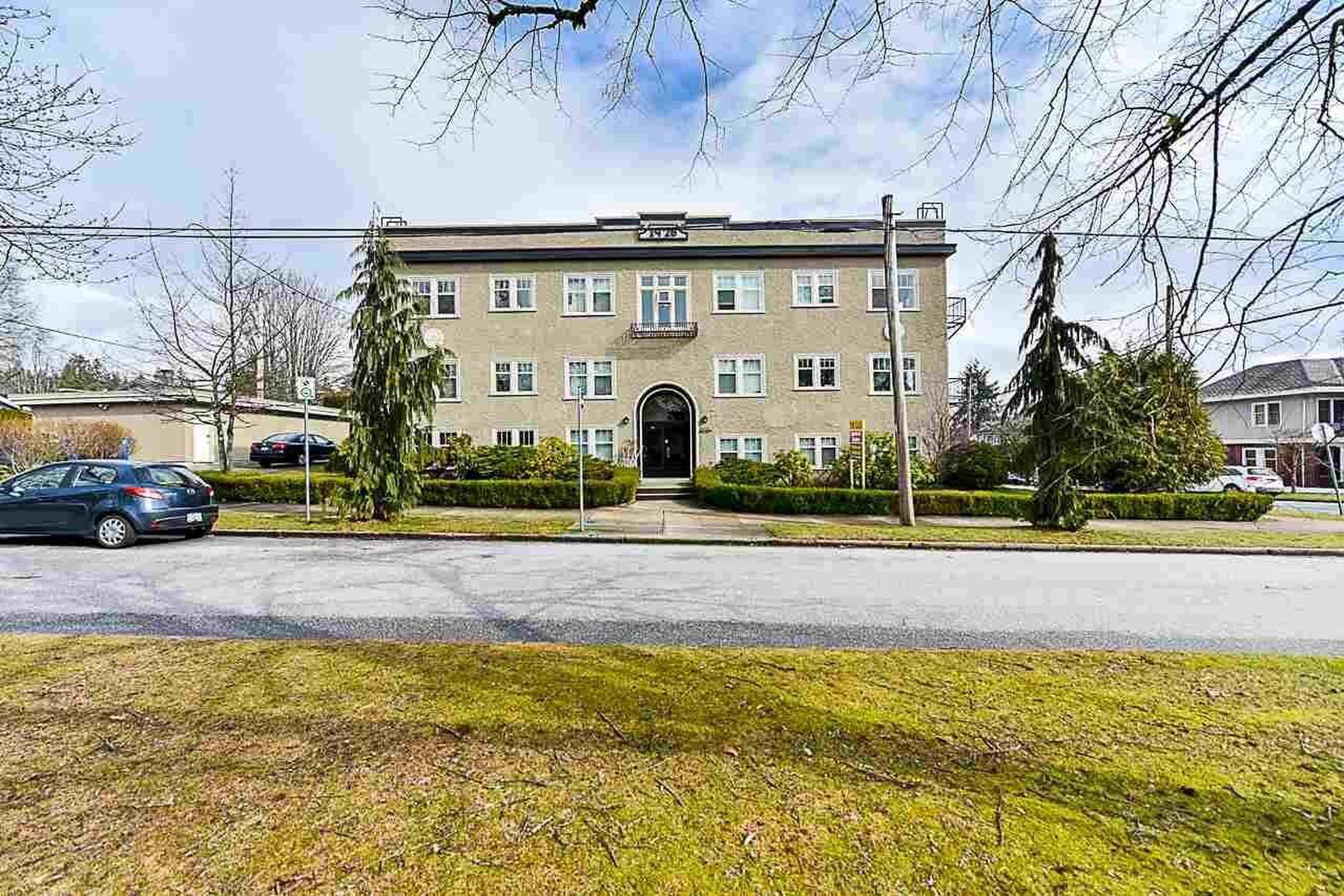 2nd St Apartment Building