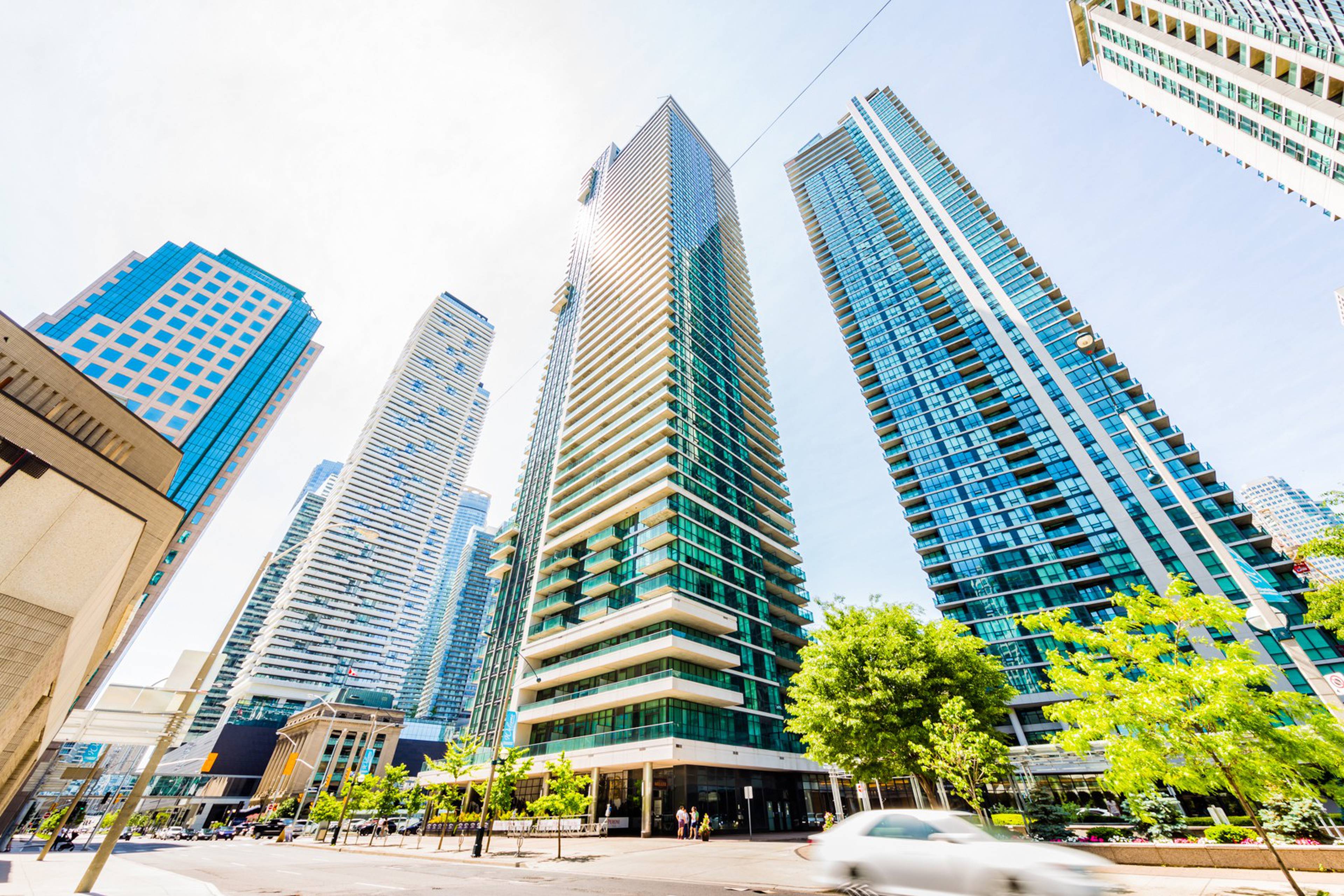 33 Bay at Pinnacle Apartments for Rent, 33 Bay St, Toronto, ON - 4