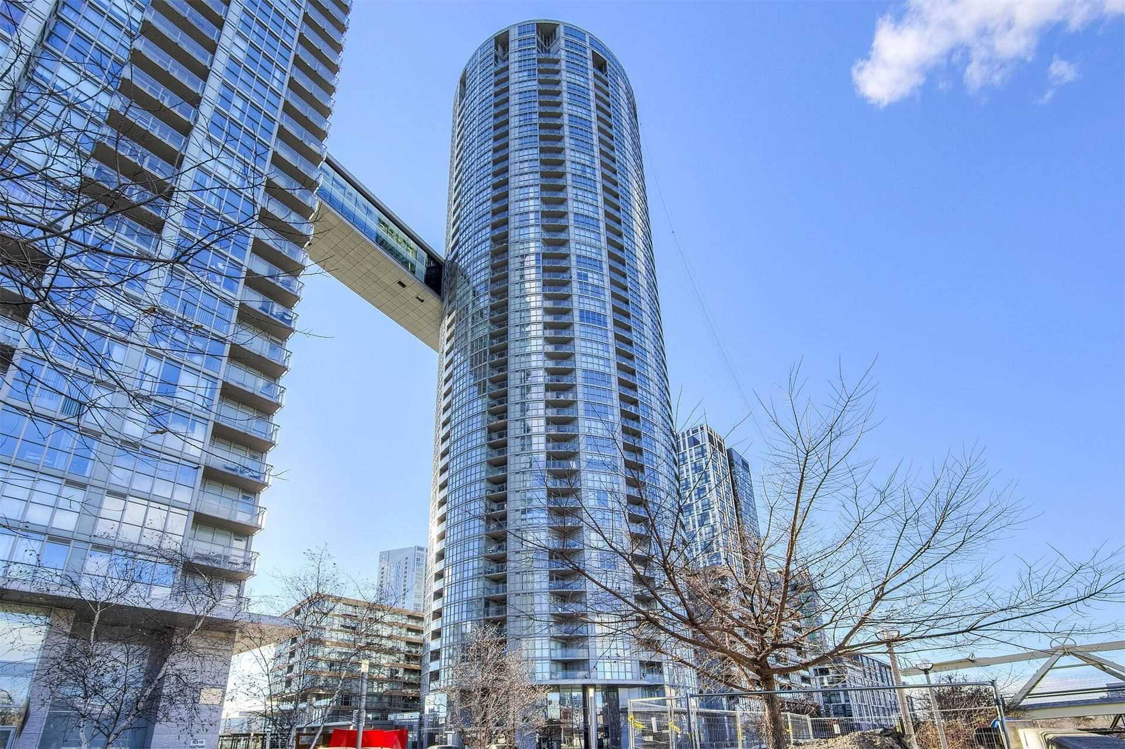 Parade Ⅱ - CityPlace Apartments for Rent, 21 Iceboat Terr, Toronto, ON - 3