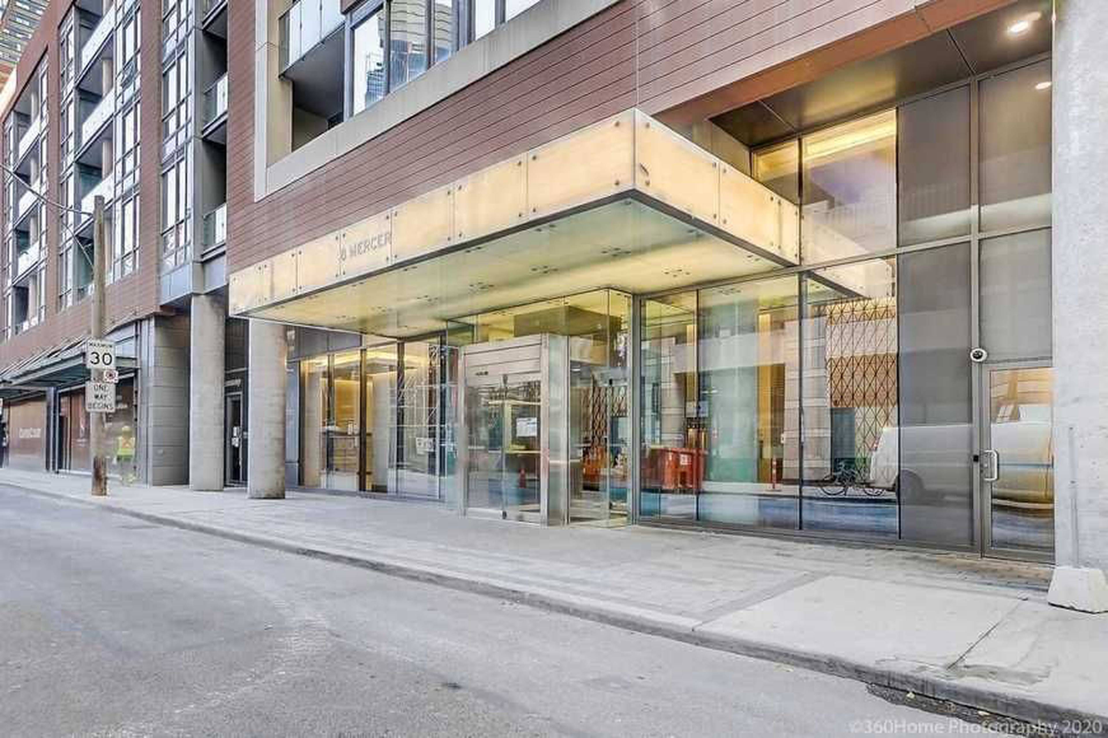 The Mercer Apartments for Rent, 8 Mercer St, Toronto, ON - 2