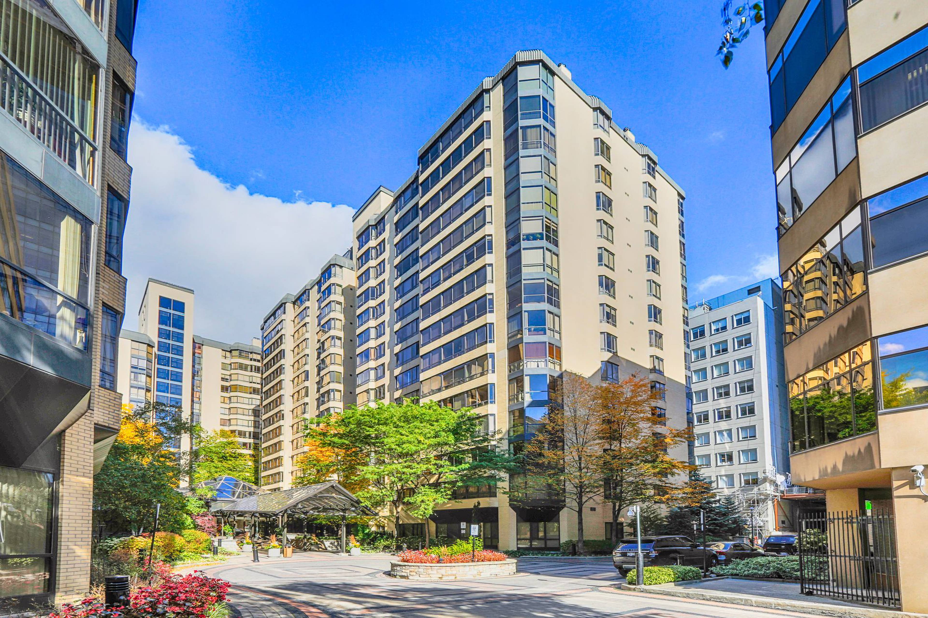One Park Lane 280 Simcoe St Apartments for Rent Toronto liv.rent