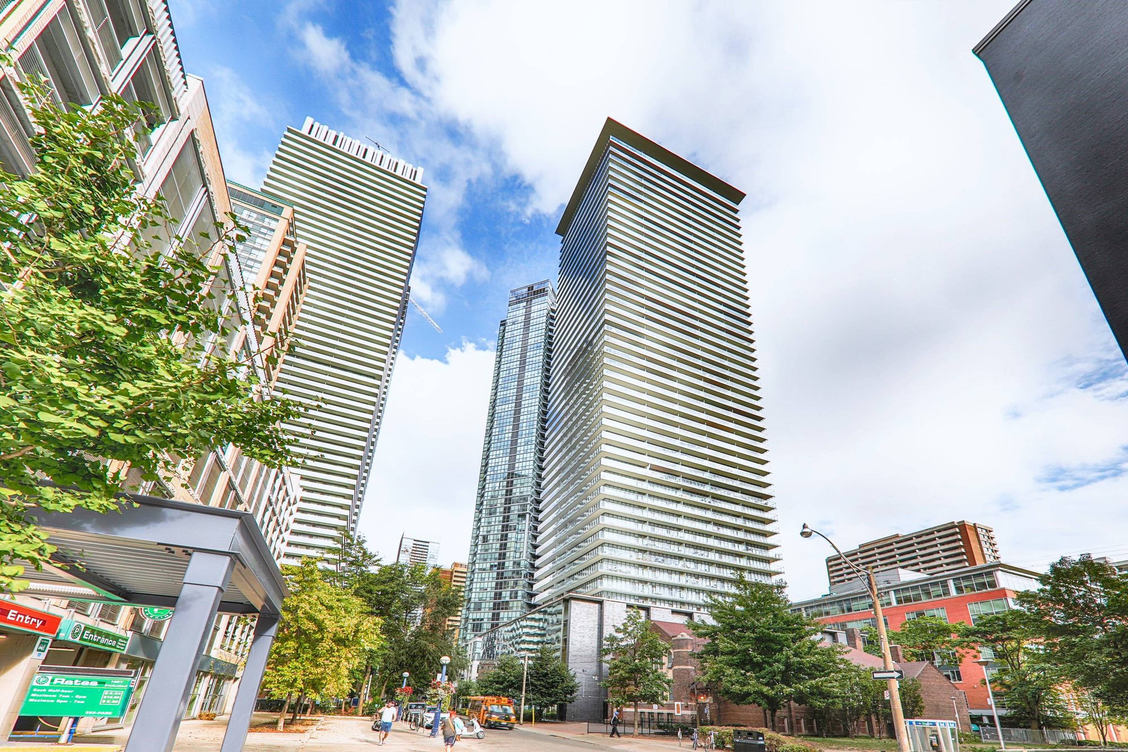 Casa Apartment Building