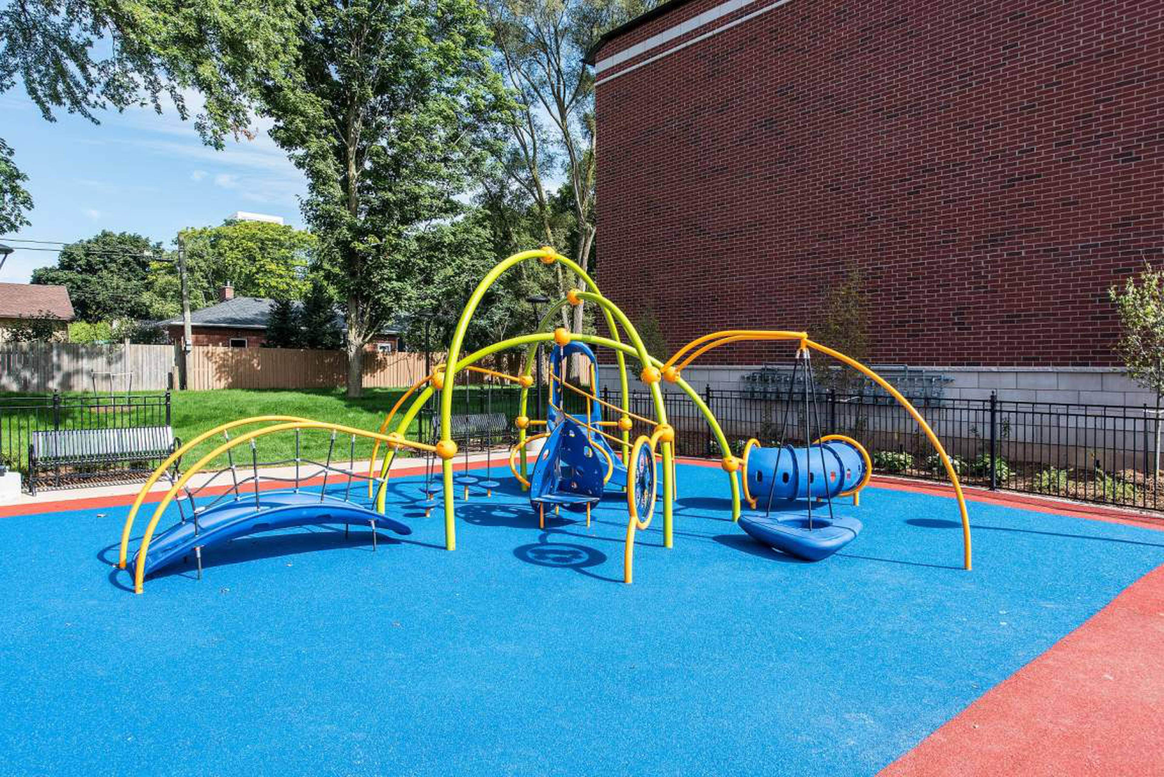 park-village-towers-burlington-on-2067-prospect-st-liv-rent
