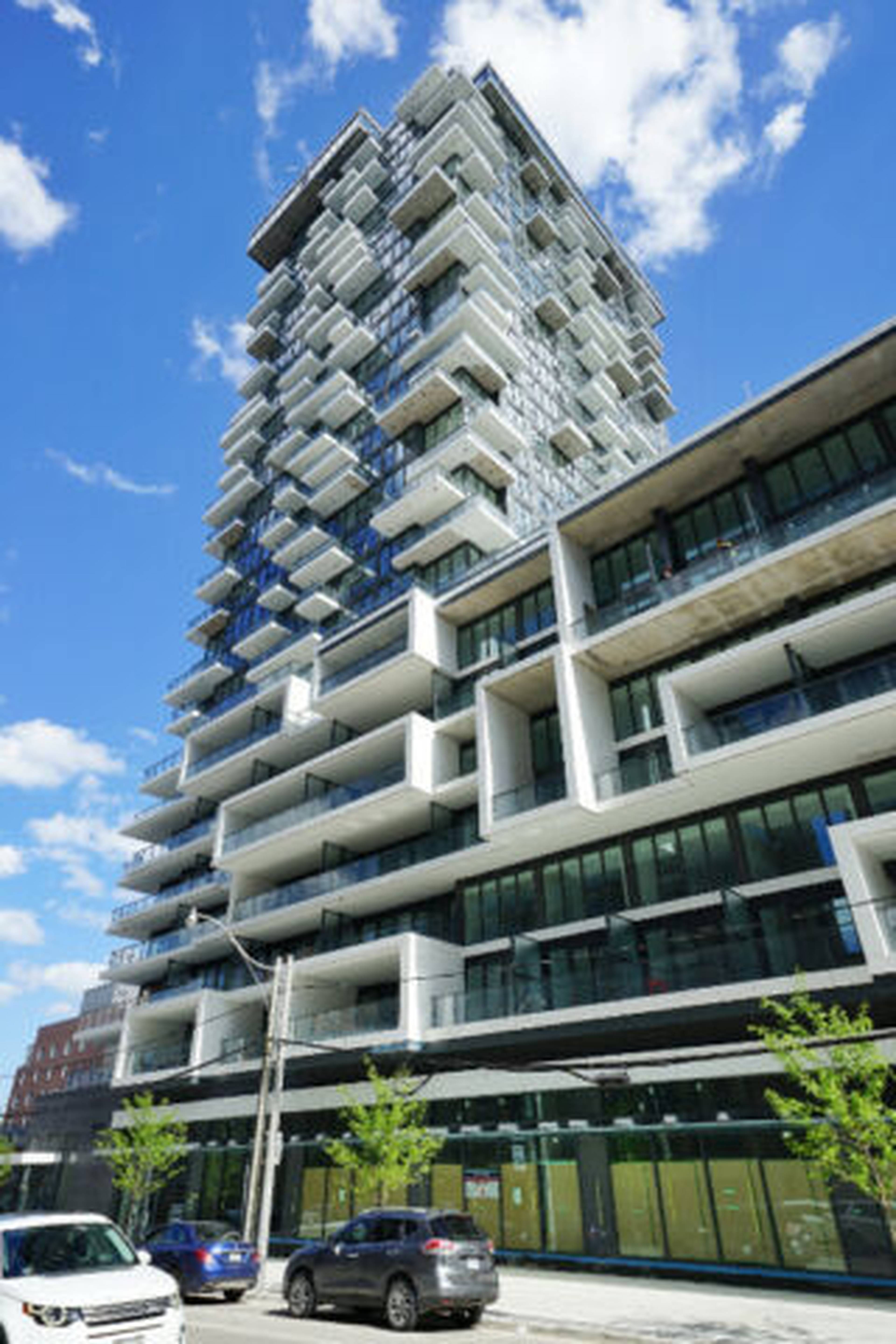 88 Queen Condos Apartment Building