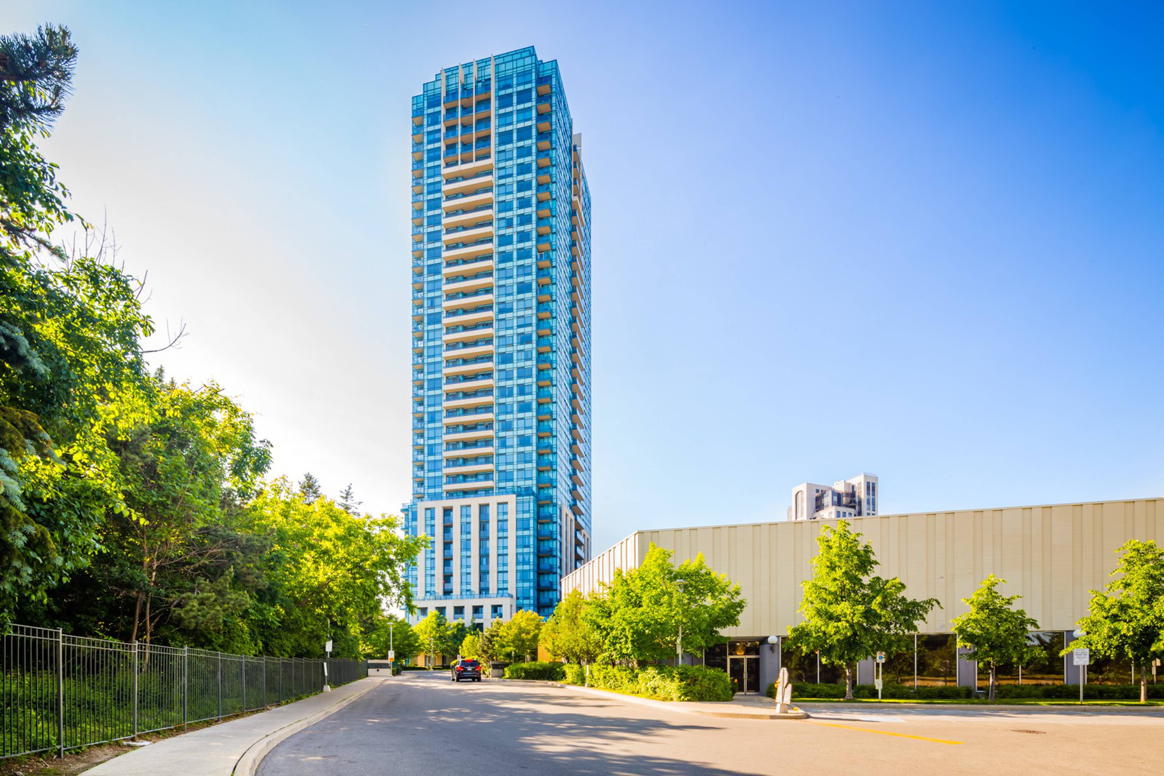 Accolade Apartments for Rent, 181 Wynford Dr, Toronto, ON - 4