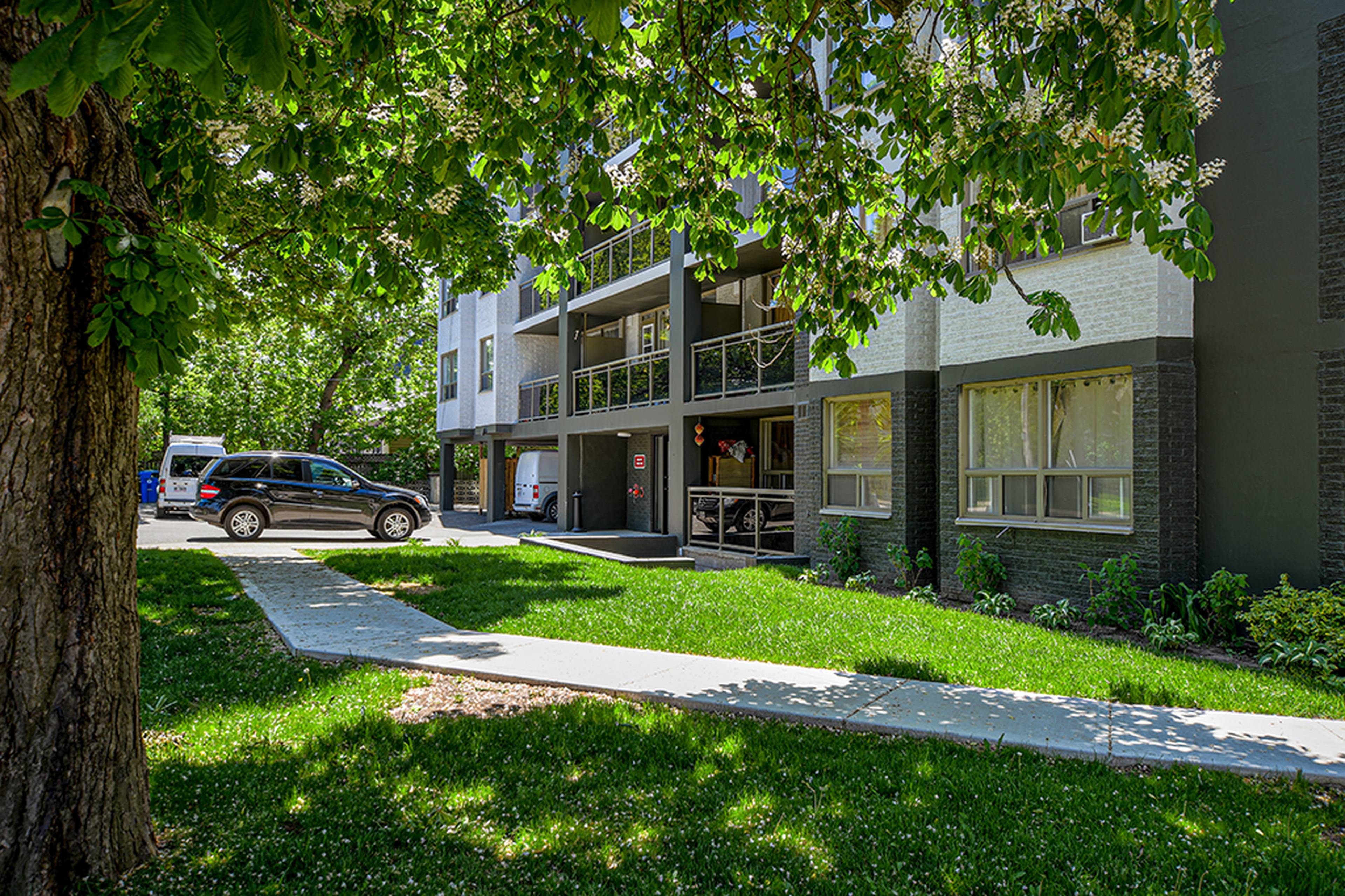 Nelson Manor Apartment Building