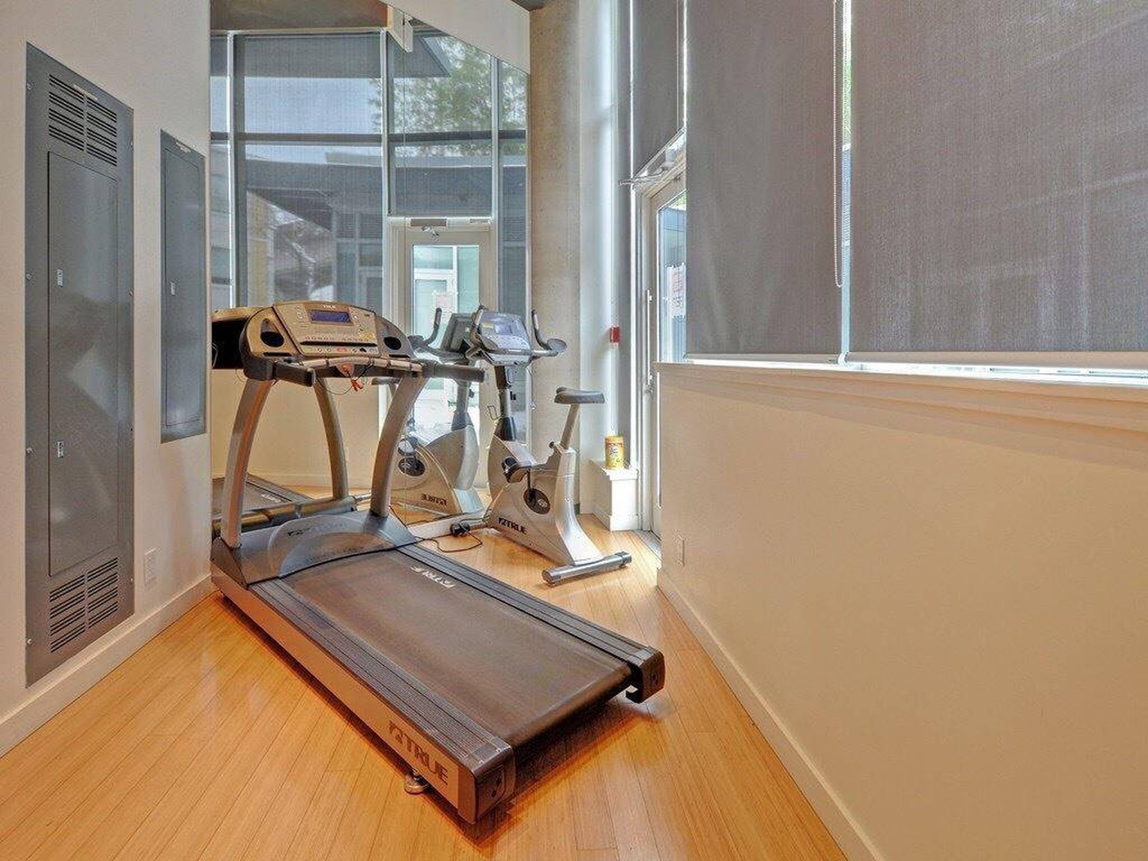 6th & Fir Apartments for Rent, 1565 W 6th Ave, Vancouver, BC - 4