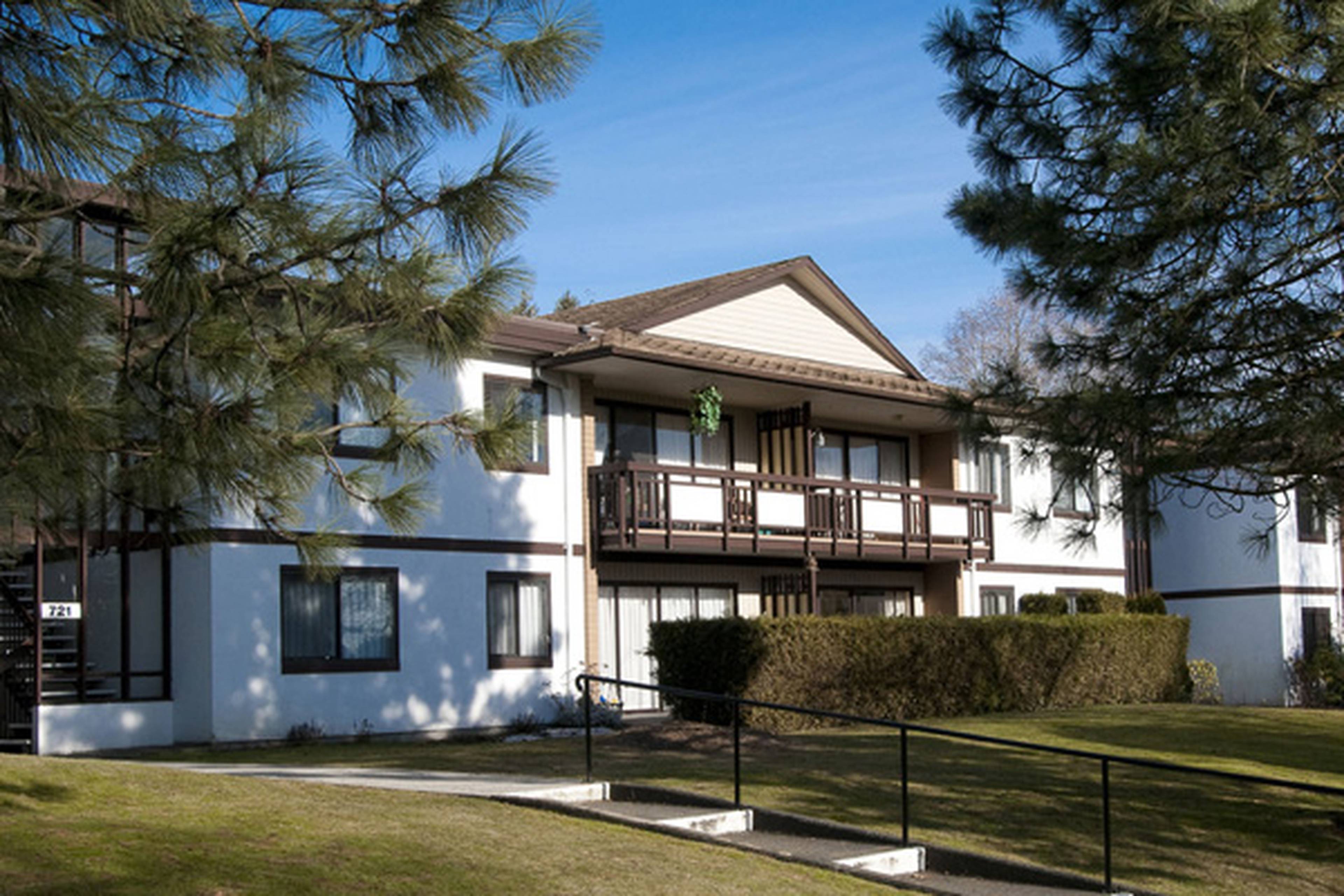 Langara Gardens 7148 Ash Cres Apartments for Rent Vancouver liv.rent