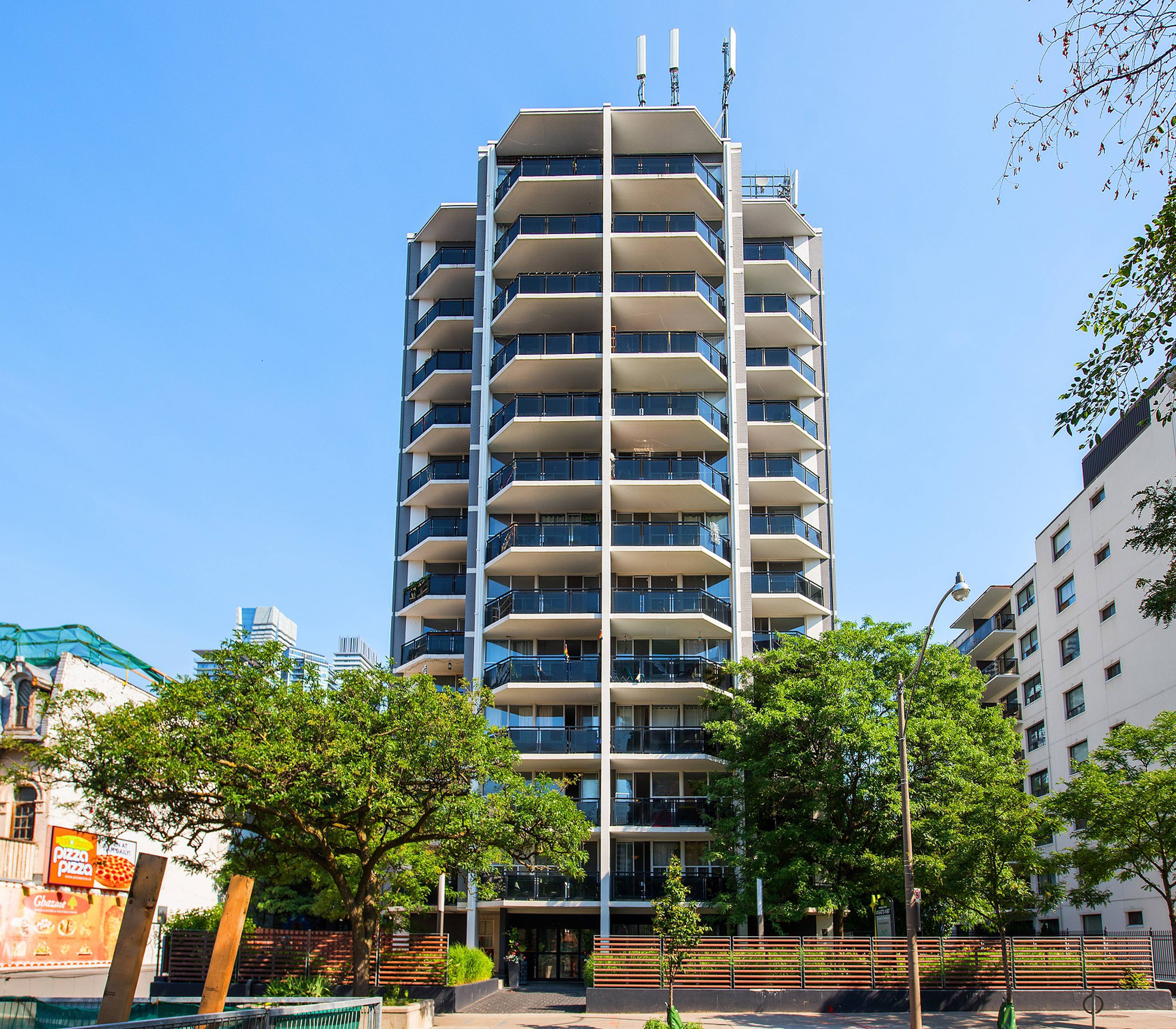 Castellana Apartment Building