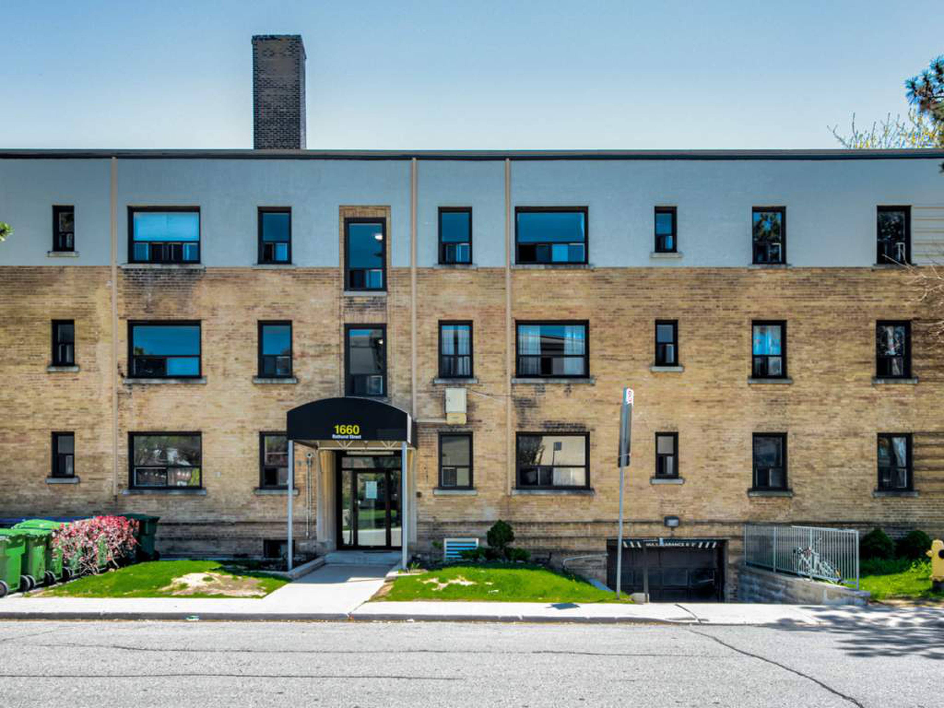 1660 Bathurst Street Apartment Building