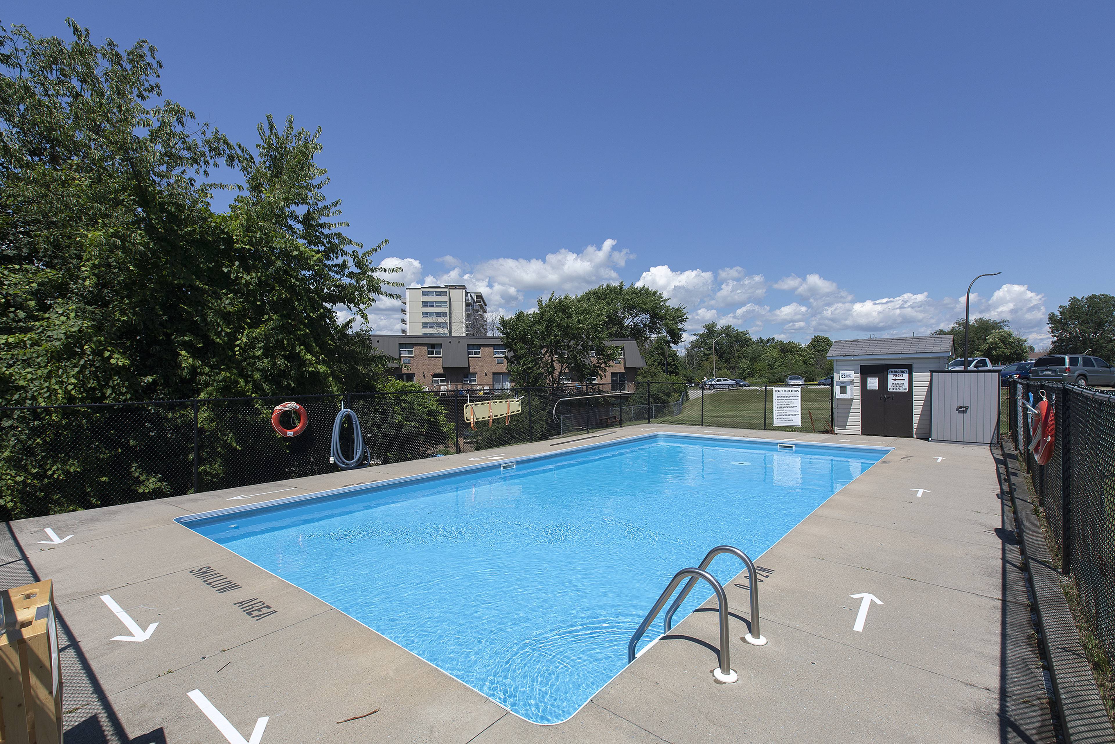Laurentian Apartments for Rent, 181 Queen Mary Rd., Kingston, ON - 2