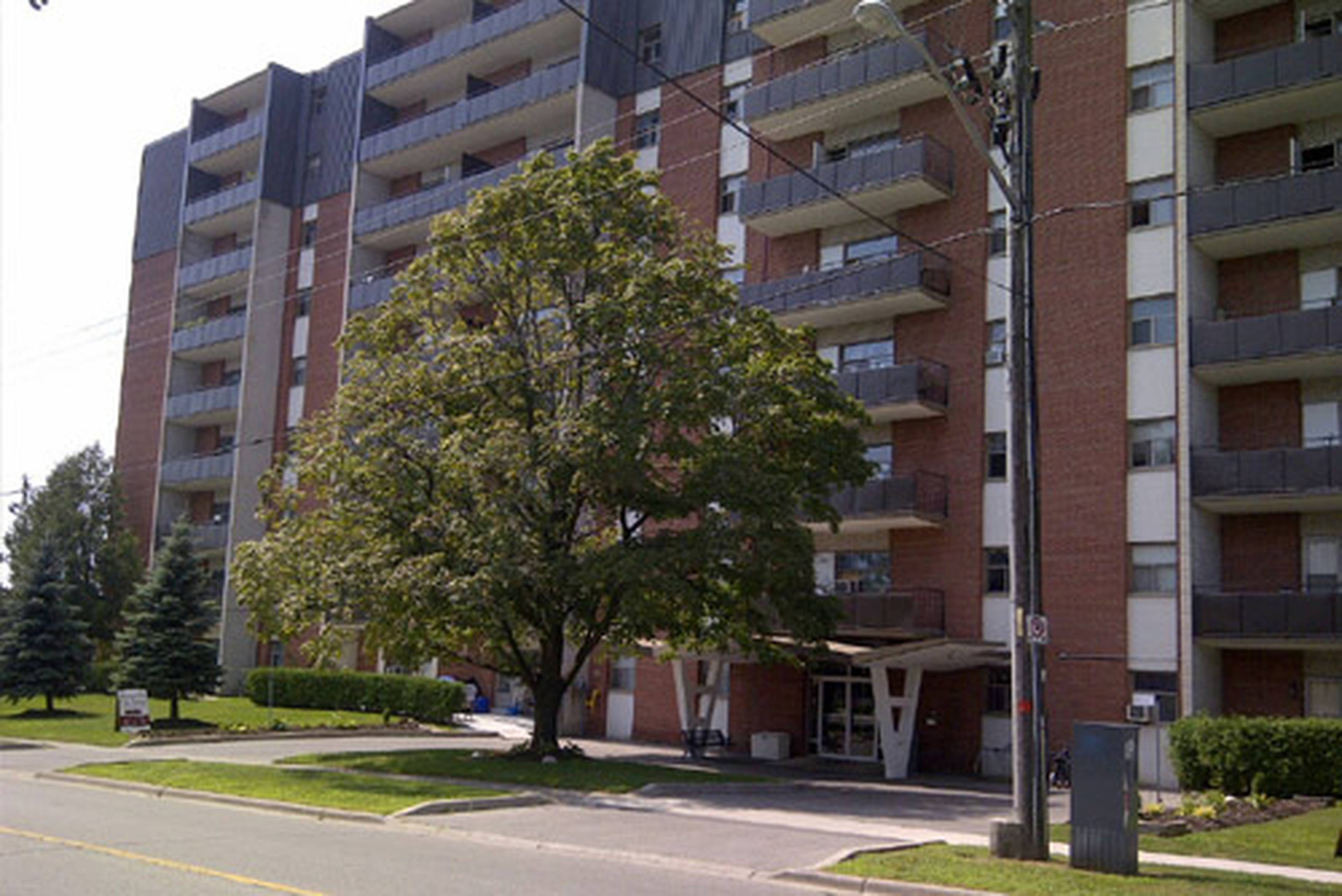 1140 Mary Street North Apartment Building