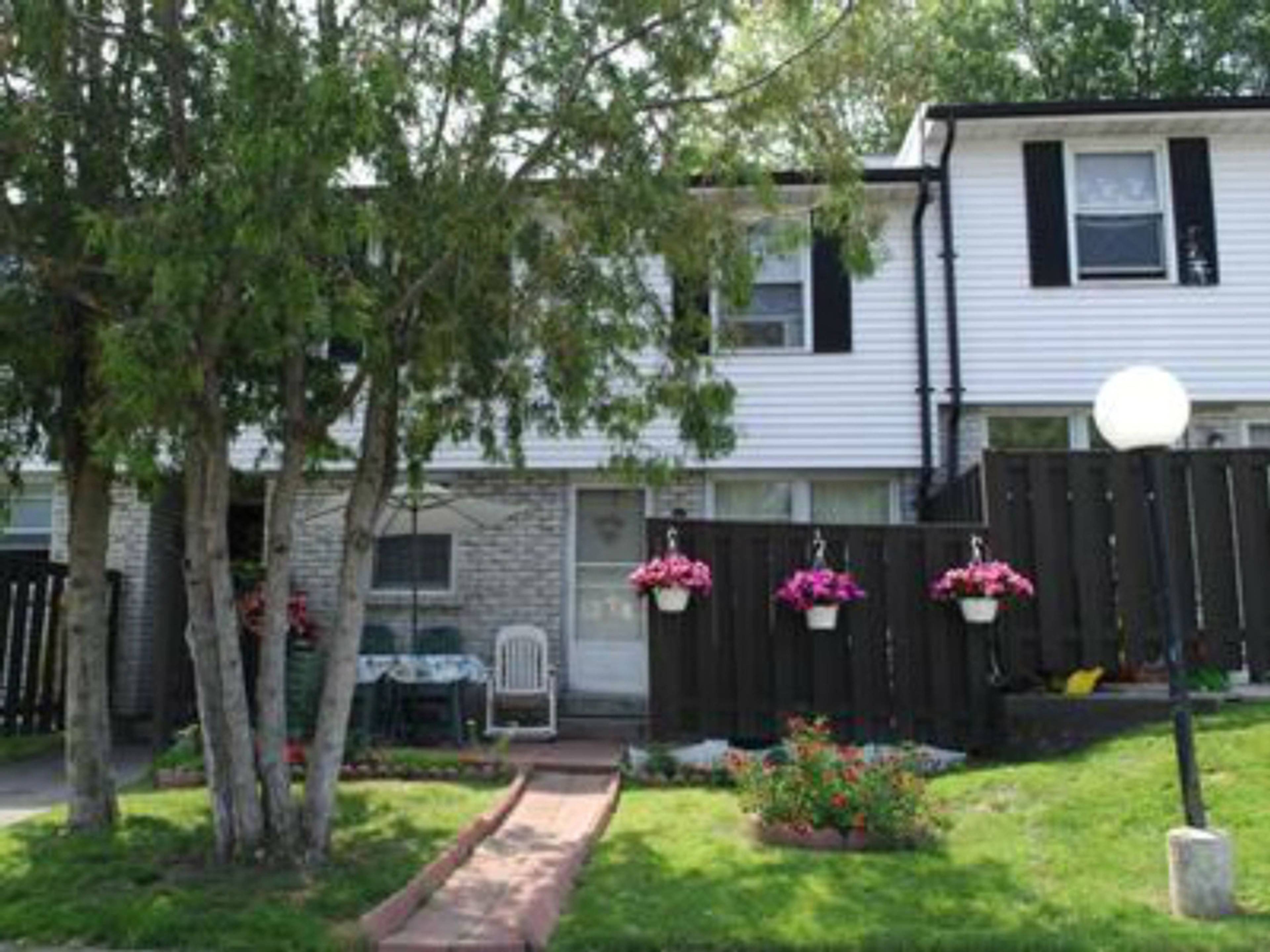 100 Rideau Street 100 Rideau St. Apartments for Rent Oshawa liv.rent