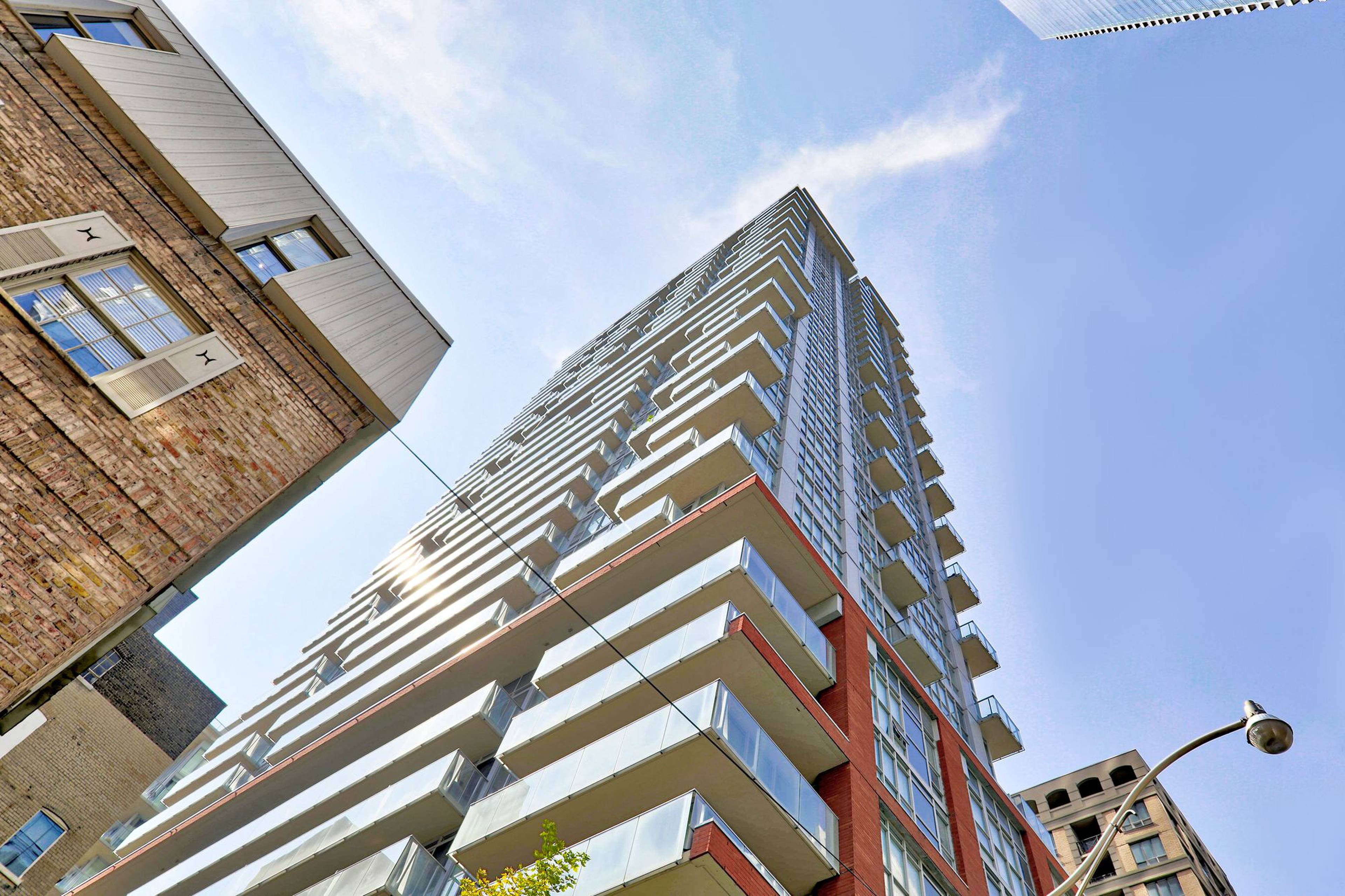 Boutique II 126 Simcoe St Apartments for Rent Toronto liv.rent