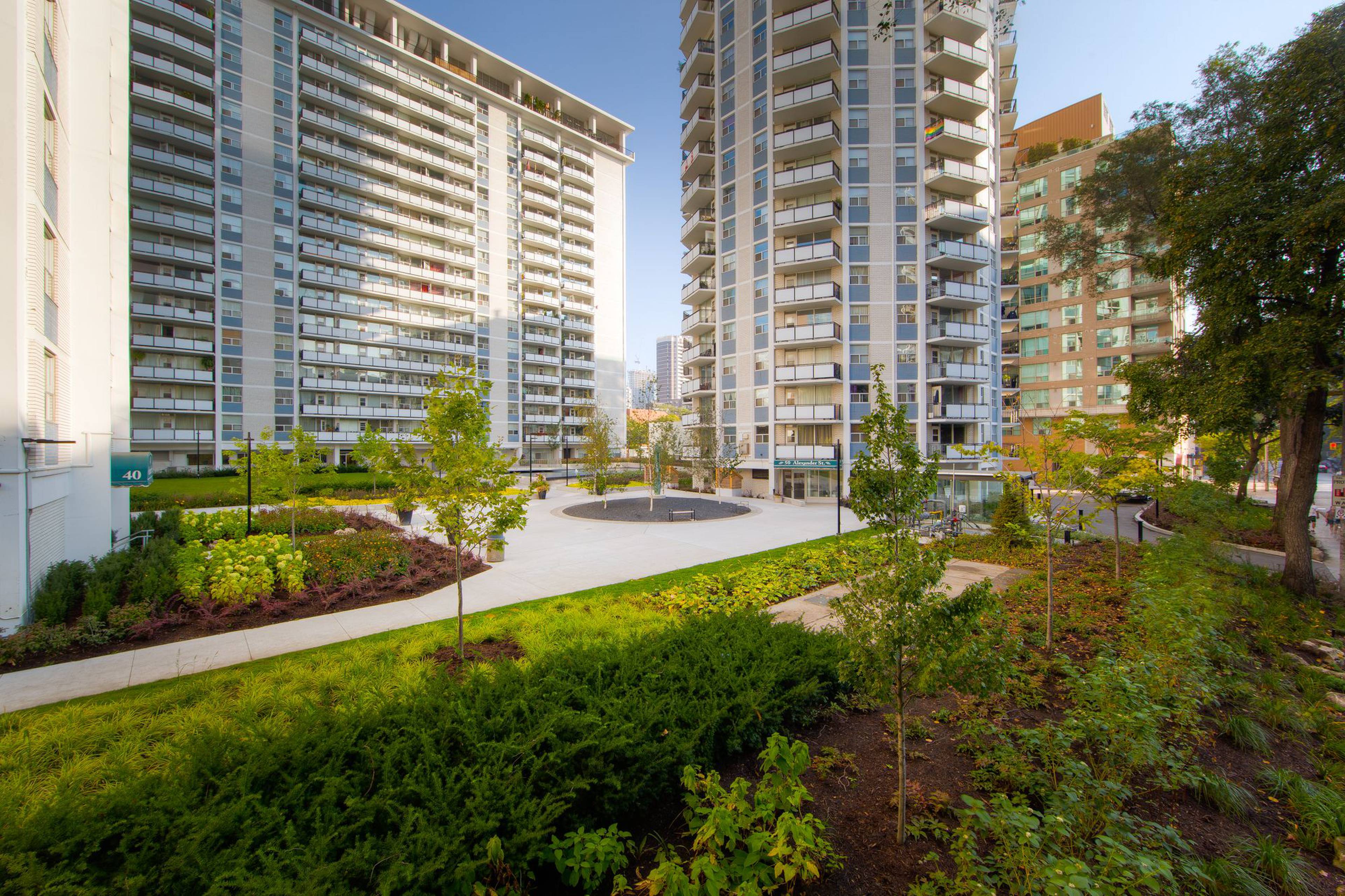 Village Green 50 Alexander St Apartments for Rent Toronto liv.rent