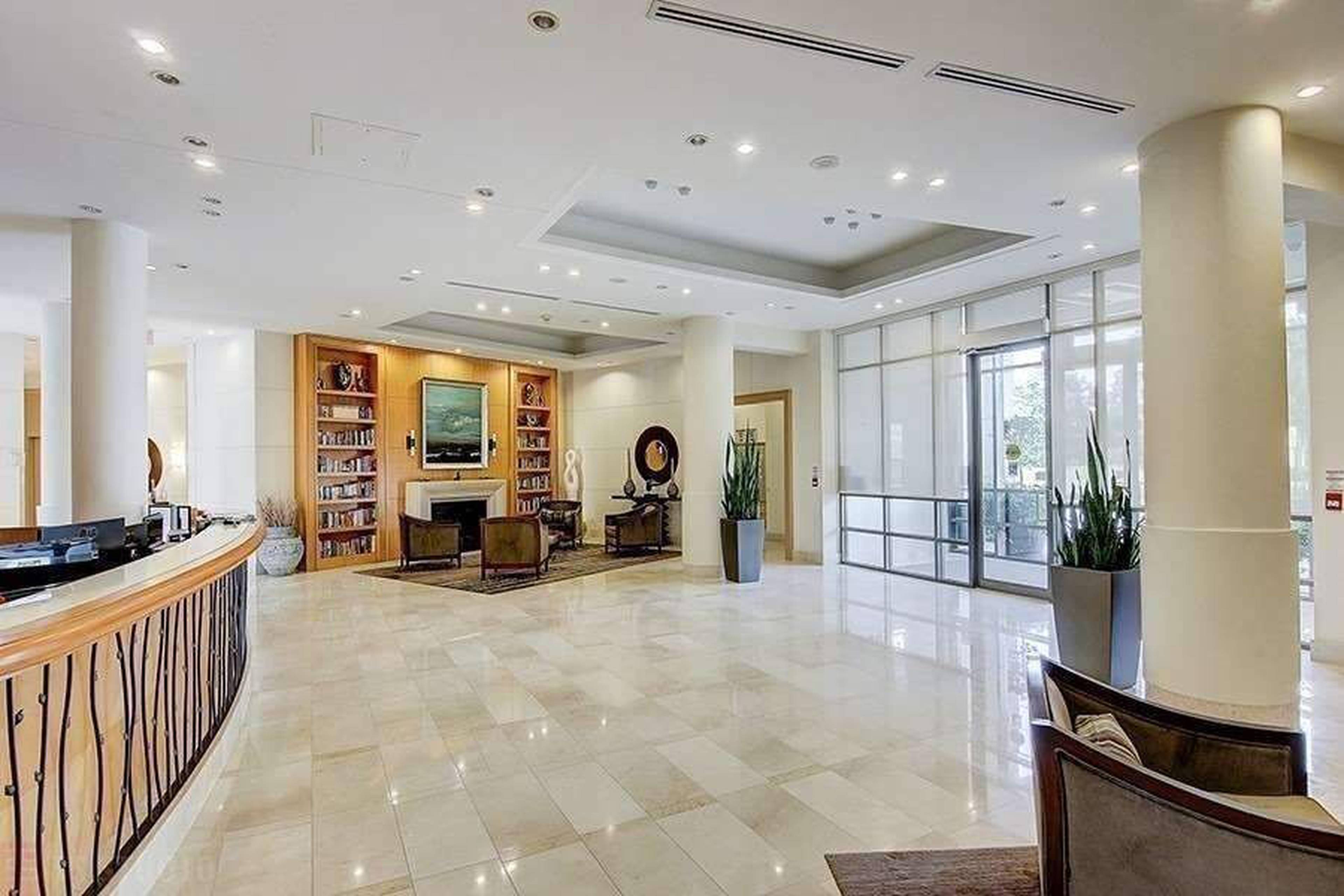 The Continental Apartments for Rent, 509 Beecroft Rd, Toronto, ON - 2