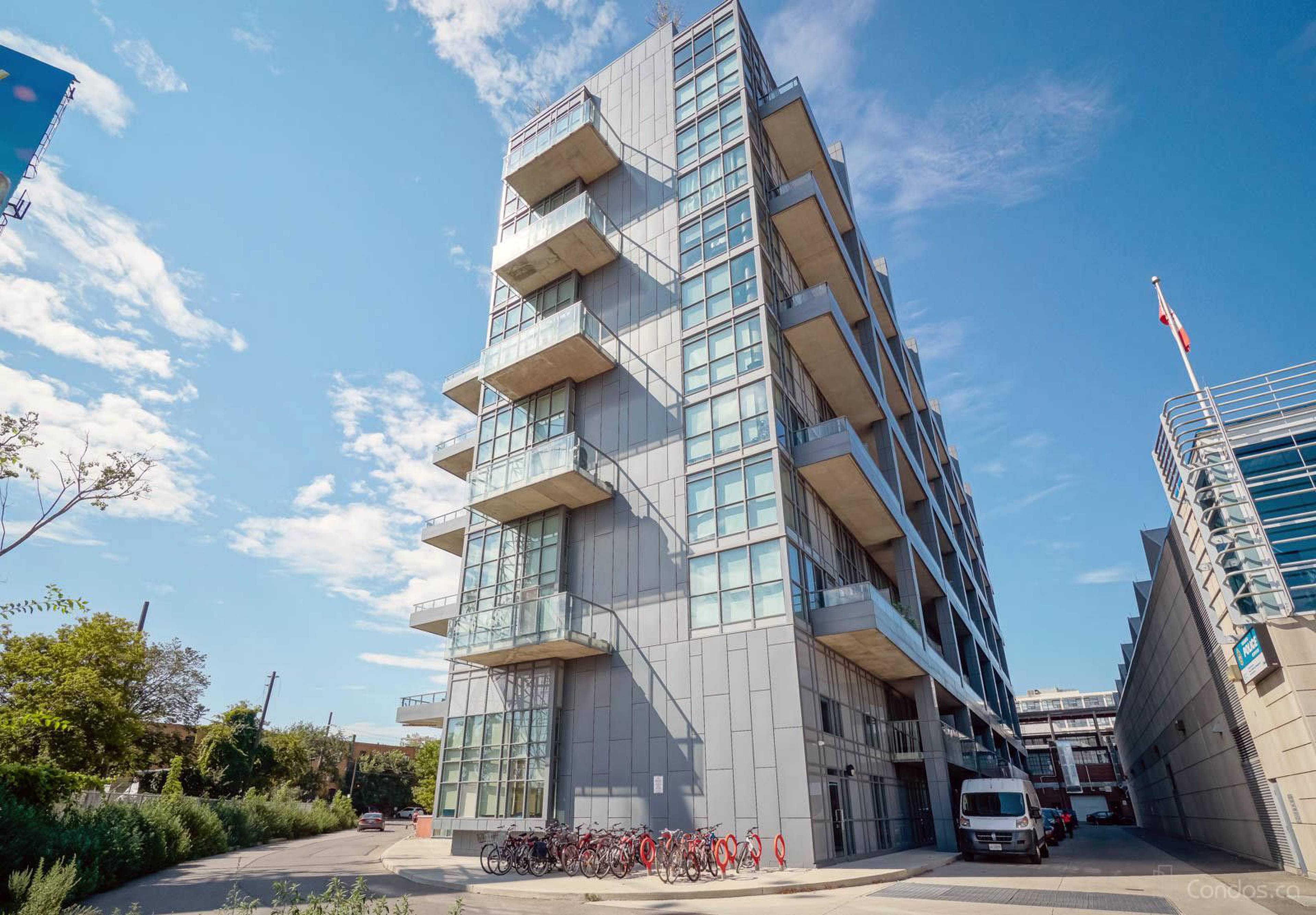 Liberty Market Lofts 5 Hanna Ave Apartments for Rent Toronto liv.rent