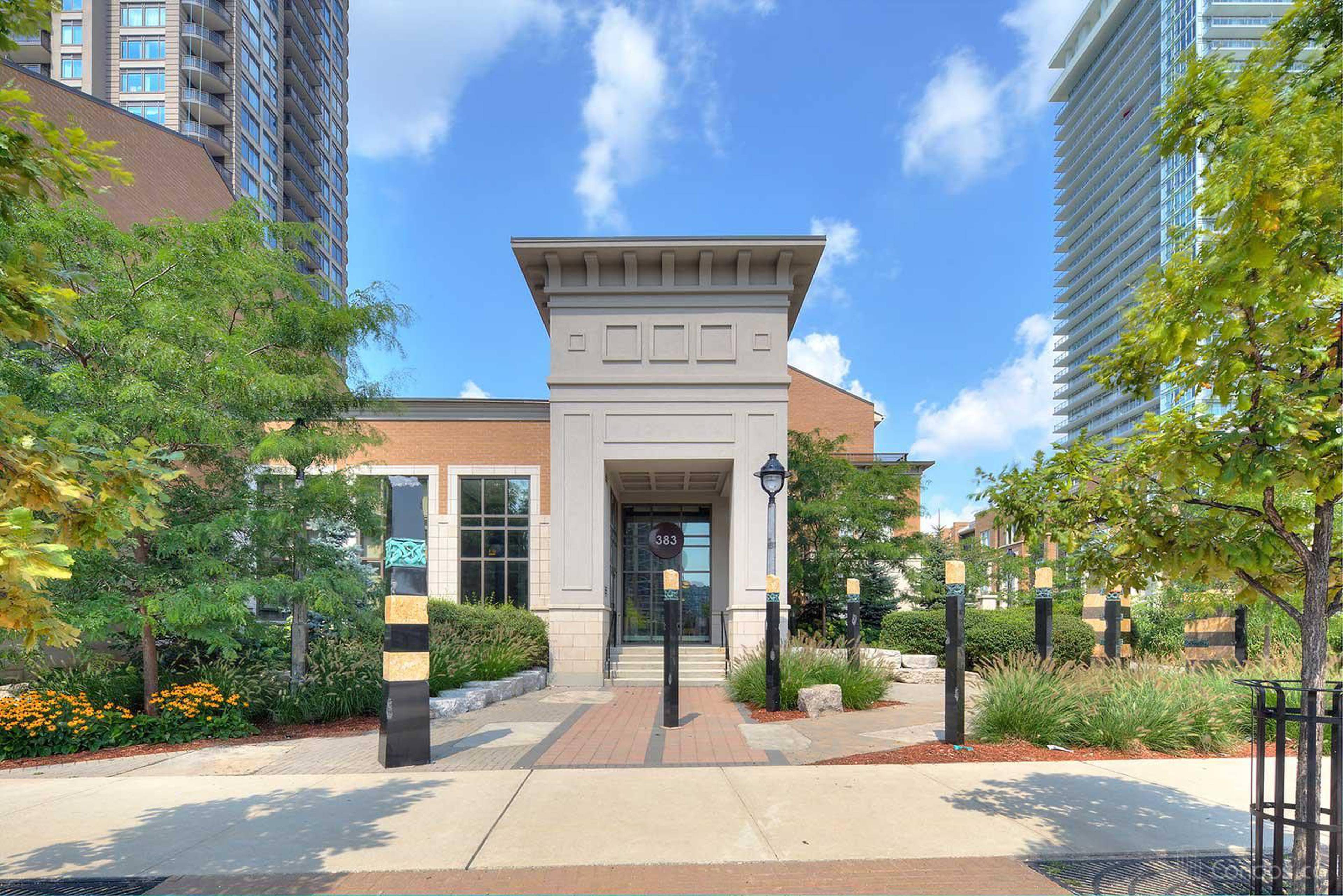 Chicago Apartments for Rent, 385 Prince of Wales Dr, Mississauga, ON - 2