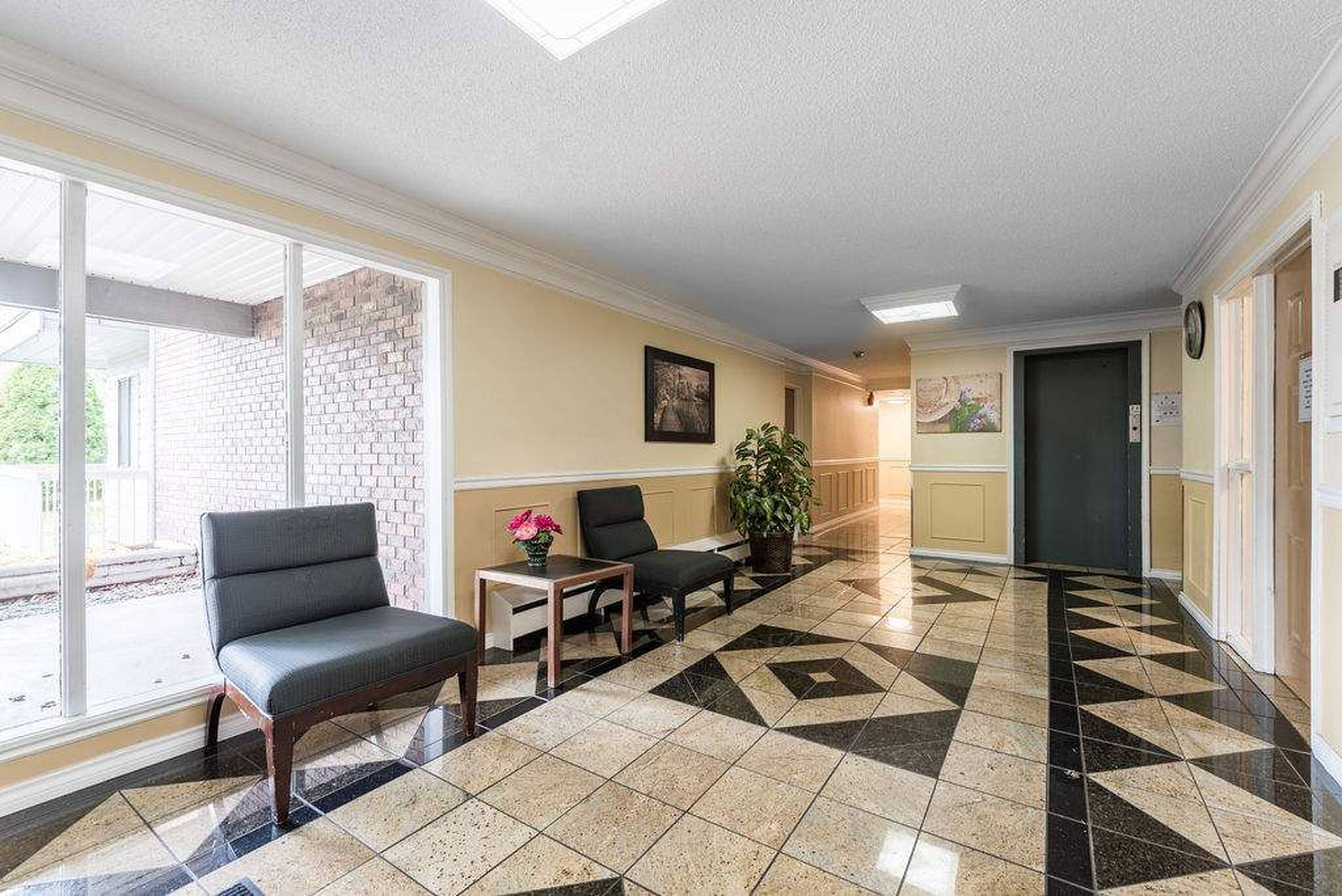 Cloverdale Apartments 5772 177B St Apartments for Rent Surrey liv.rent
