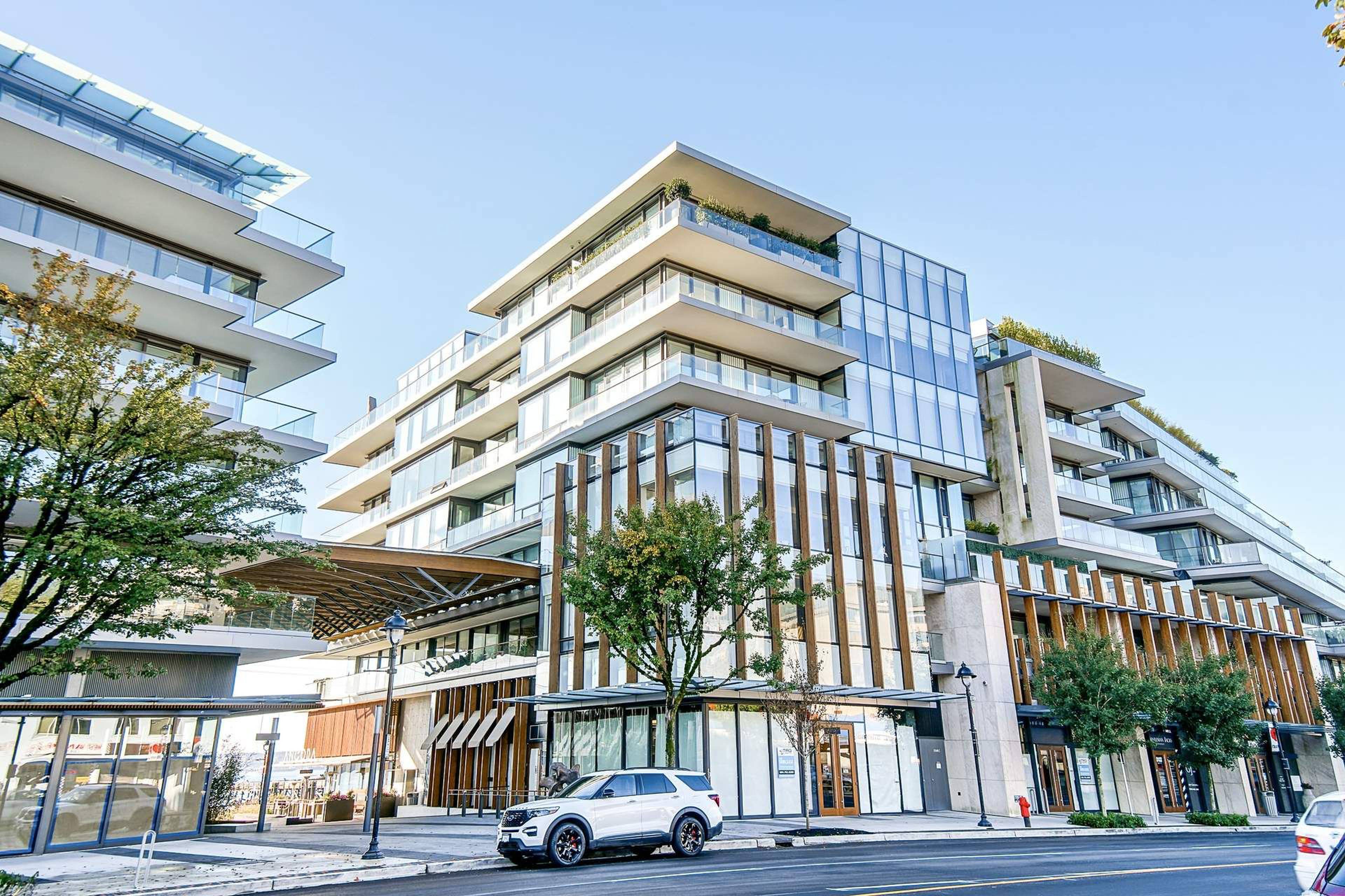 Grosvenor Ambleside 1327 Bellevue Ave Apartments for Rent West