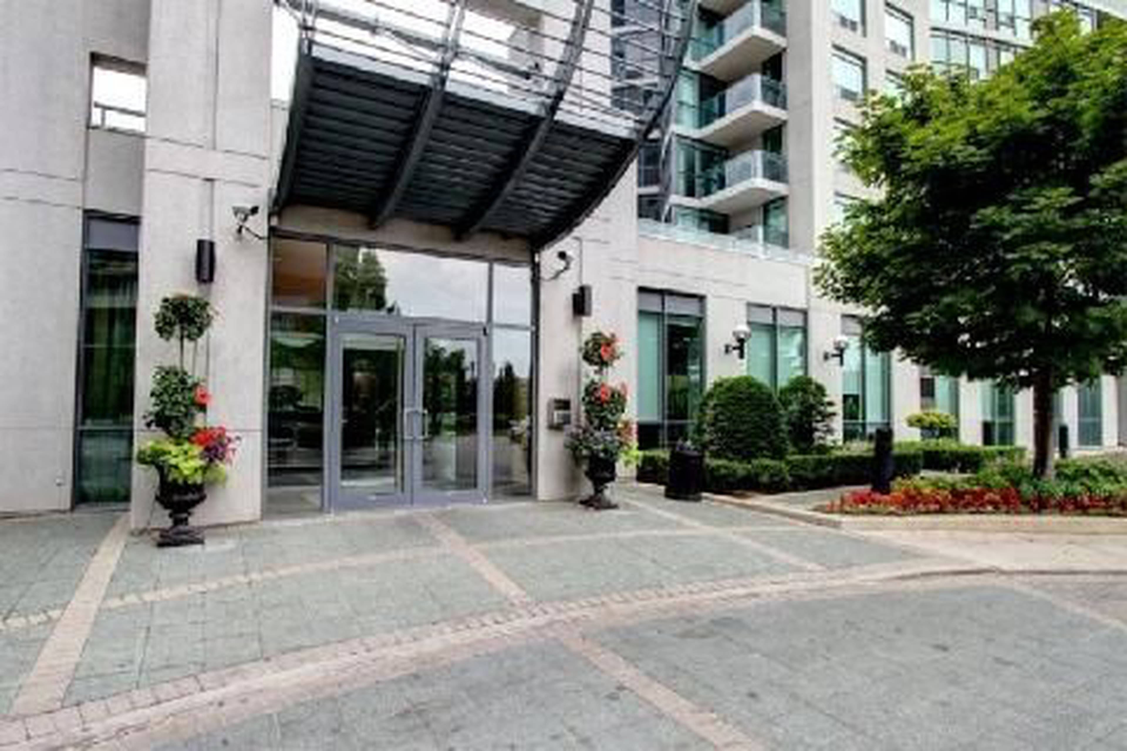 Spectrum Residences South Tower 30 Harrison Garden Blvd Apartments