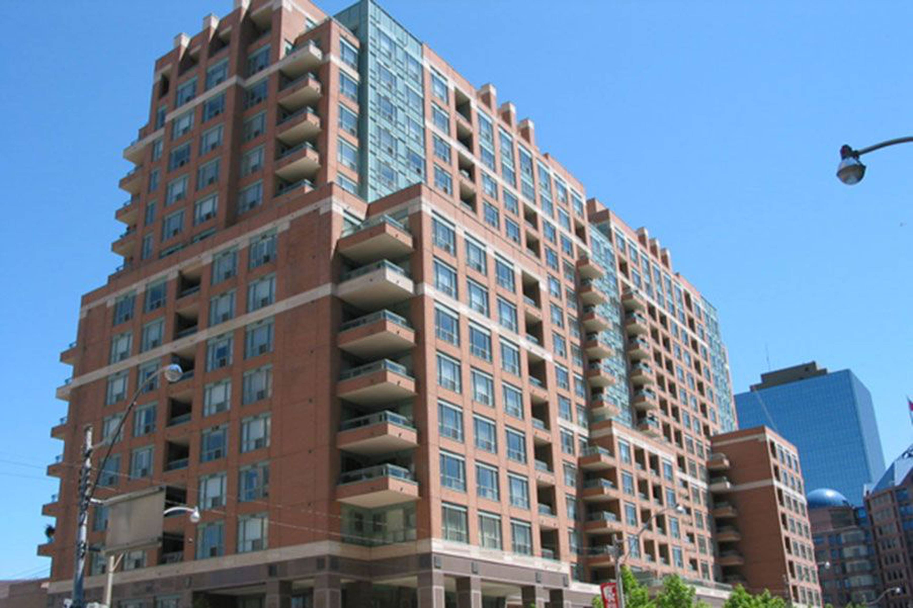 Opera Place I Apartment Building