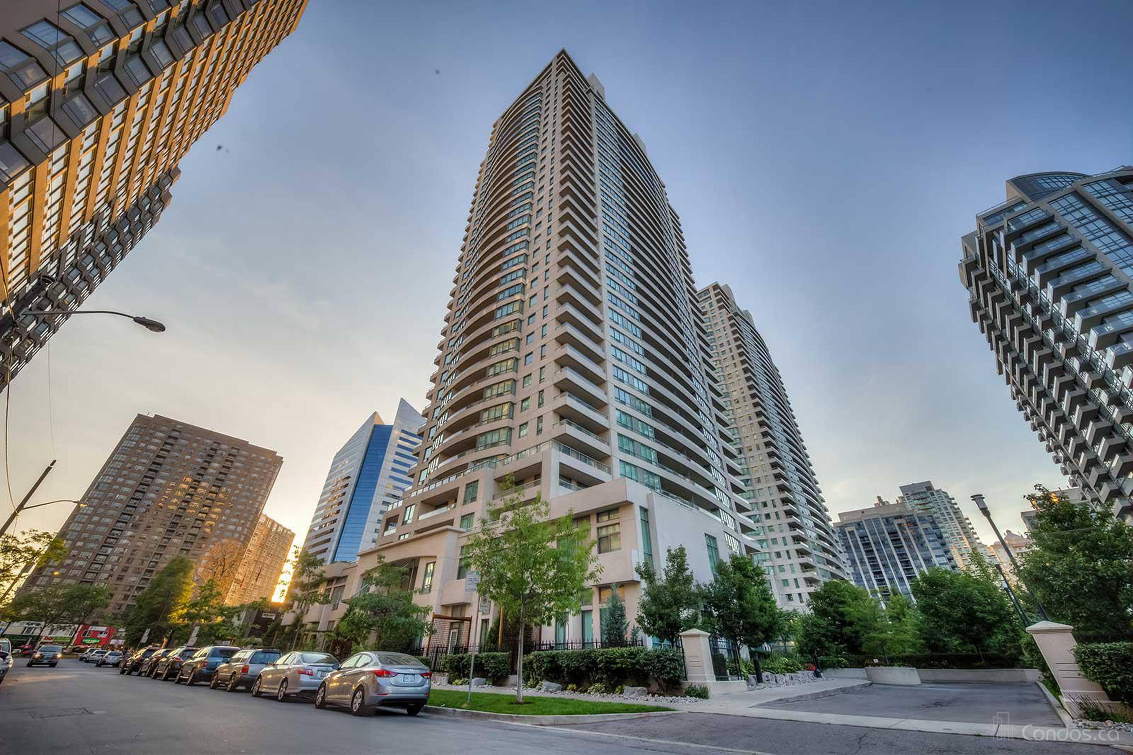 Platinum Towers XO Apartment Building