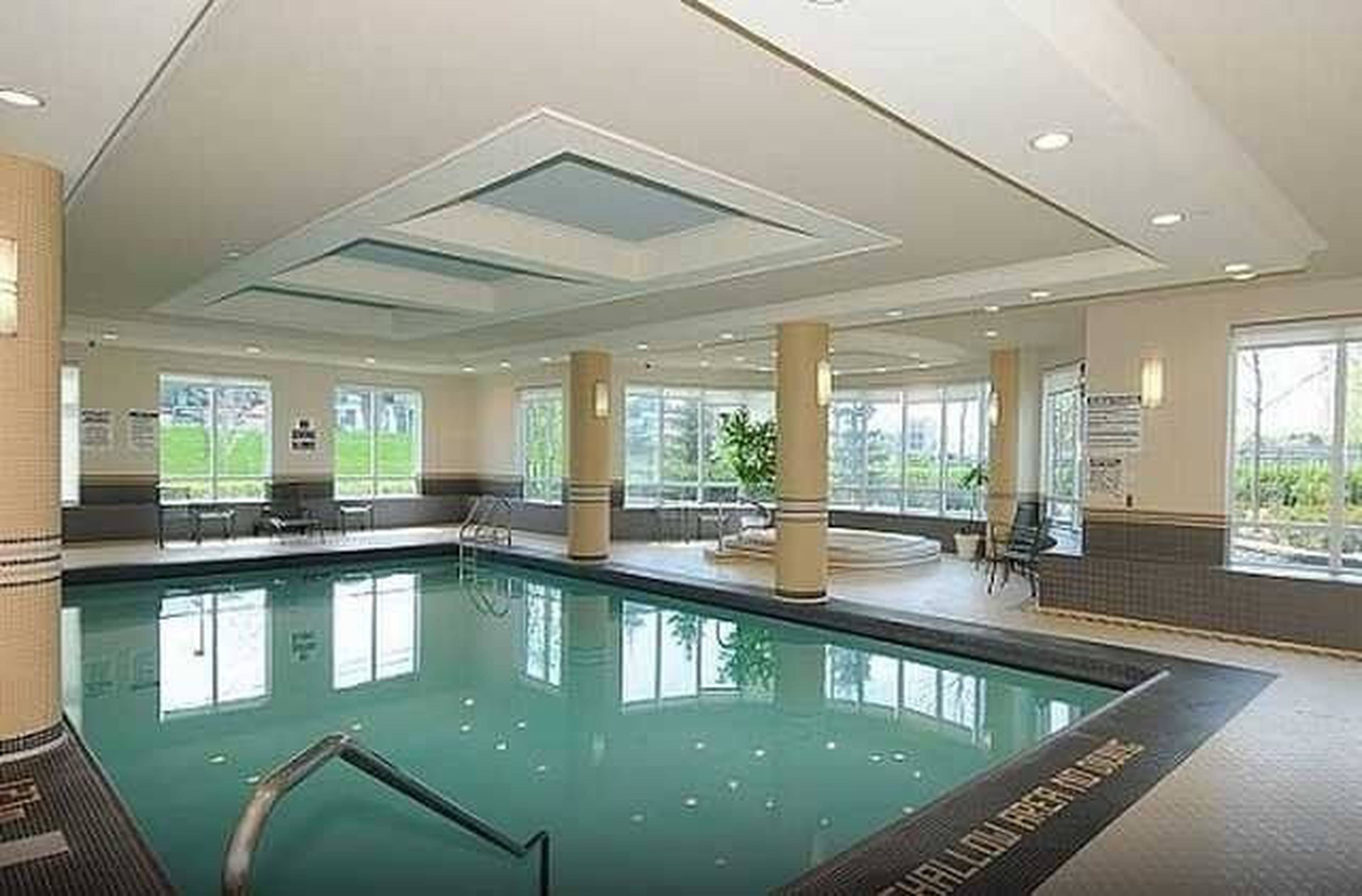 Nuvo at Essex I 35 Viking Ln Apartments for Rent Etobicoke liv.rent