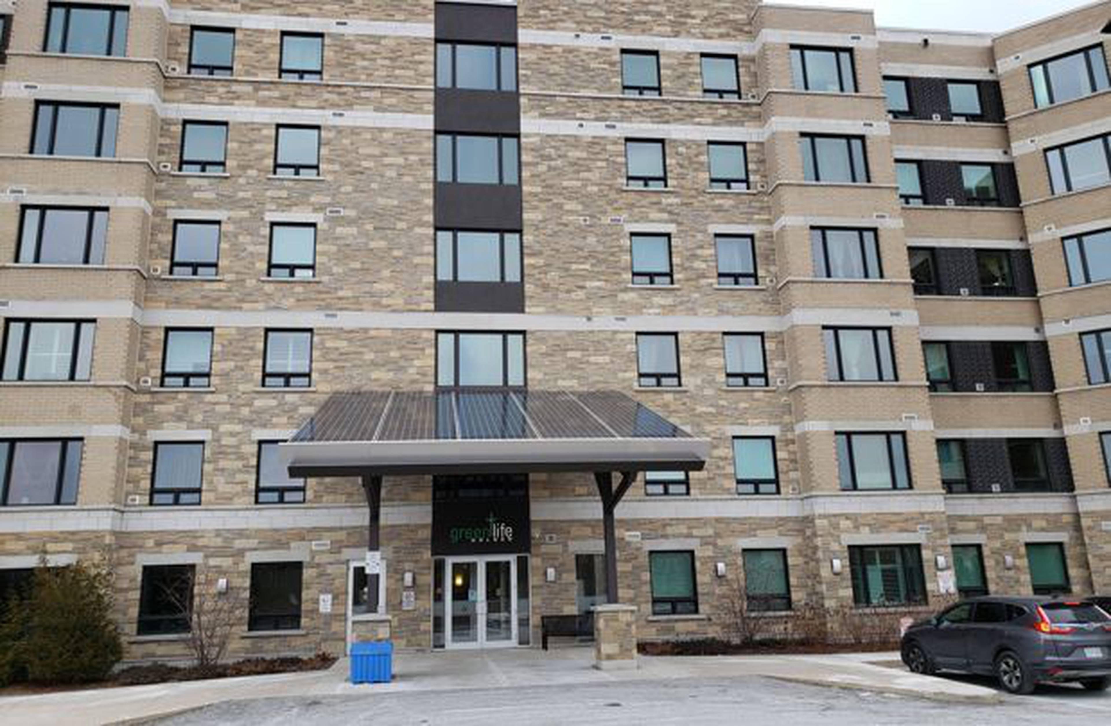 Greenlife Golden Markham, ON 7400 Markham Rd liv.rent