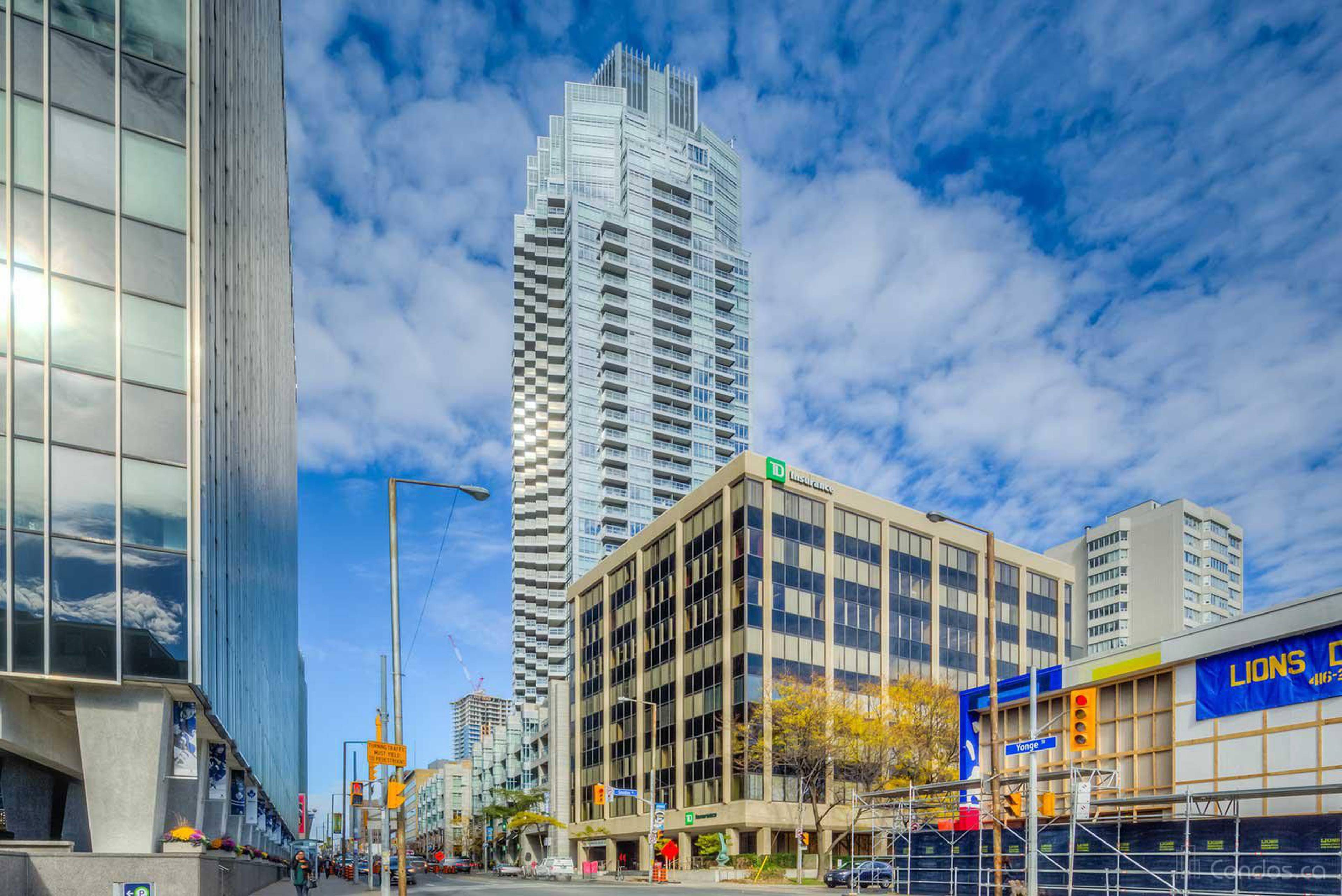 Quantum South Tower Apartment Building