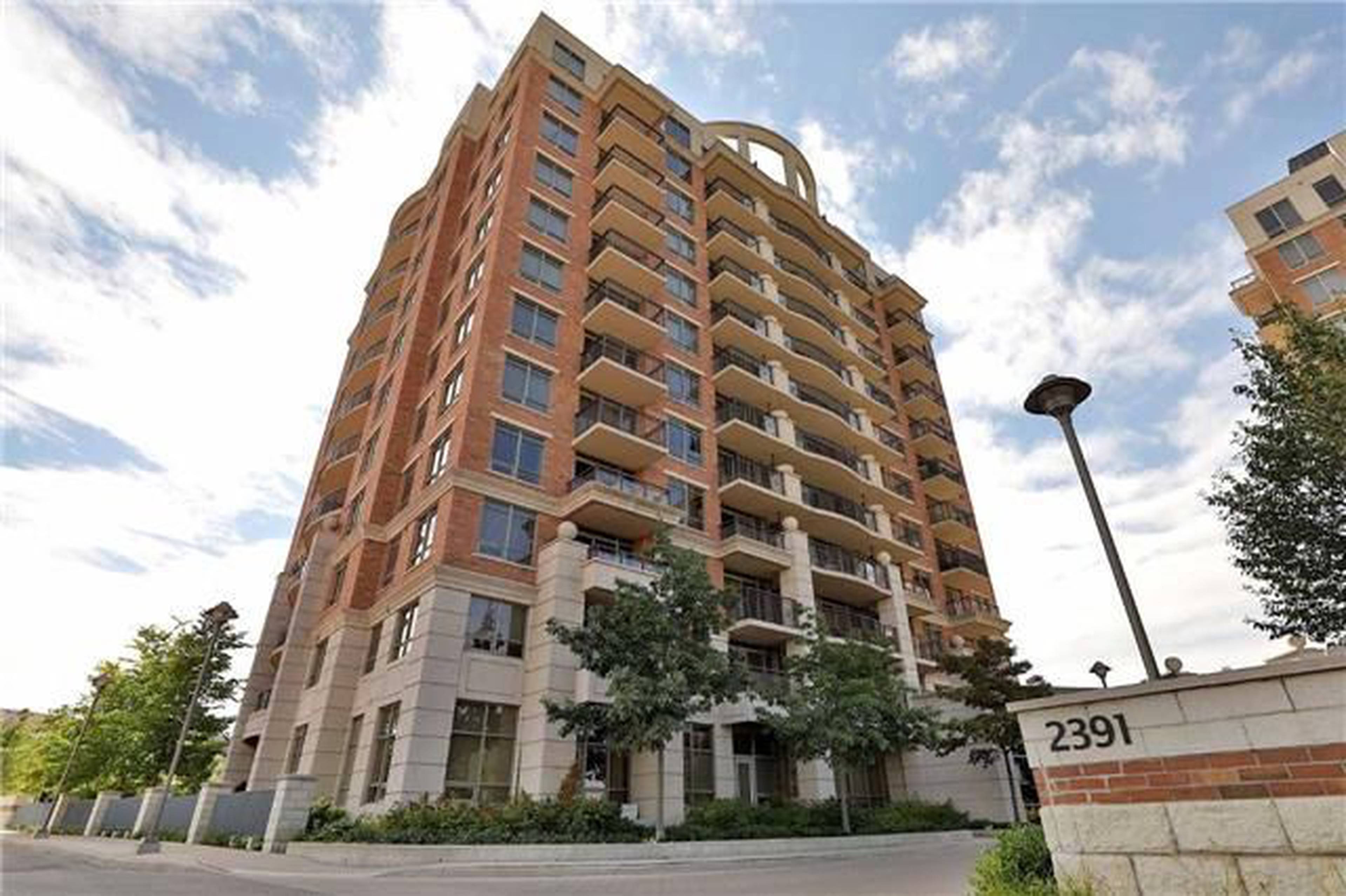 The Courtyard Residences 2391 Central Park Dr Apartments for Rent