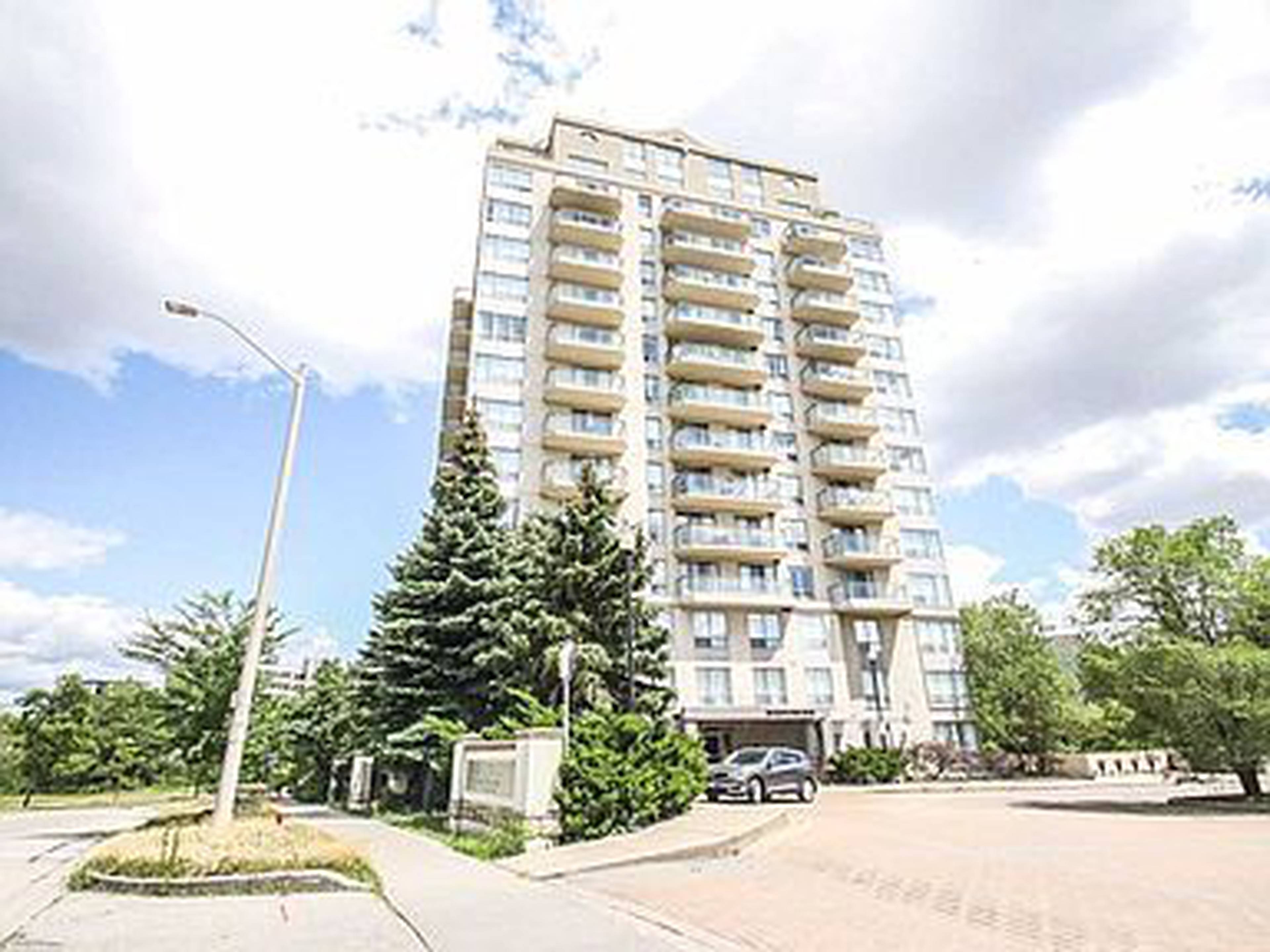 Edgewater at the Galleria 399 South Park Rd Apartments for Rent
