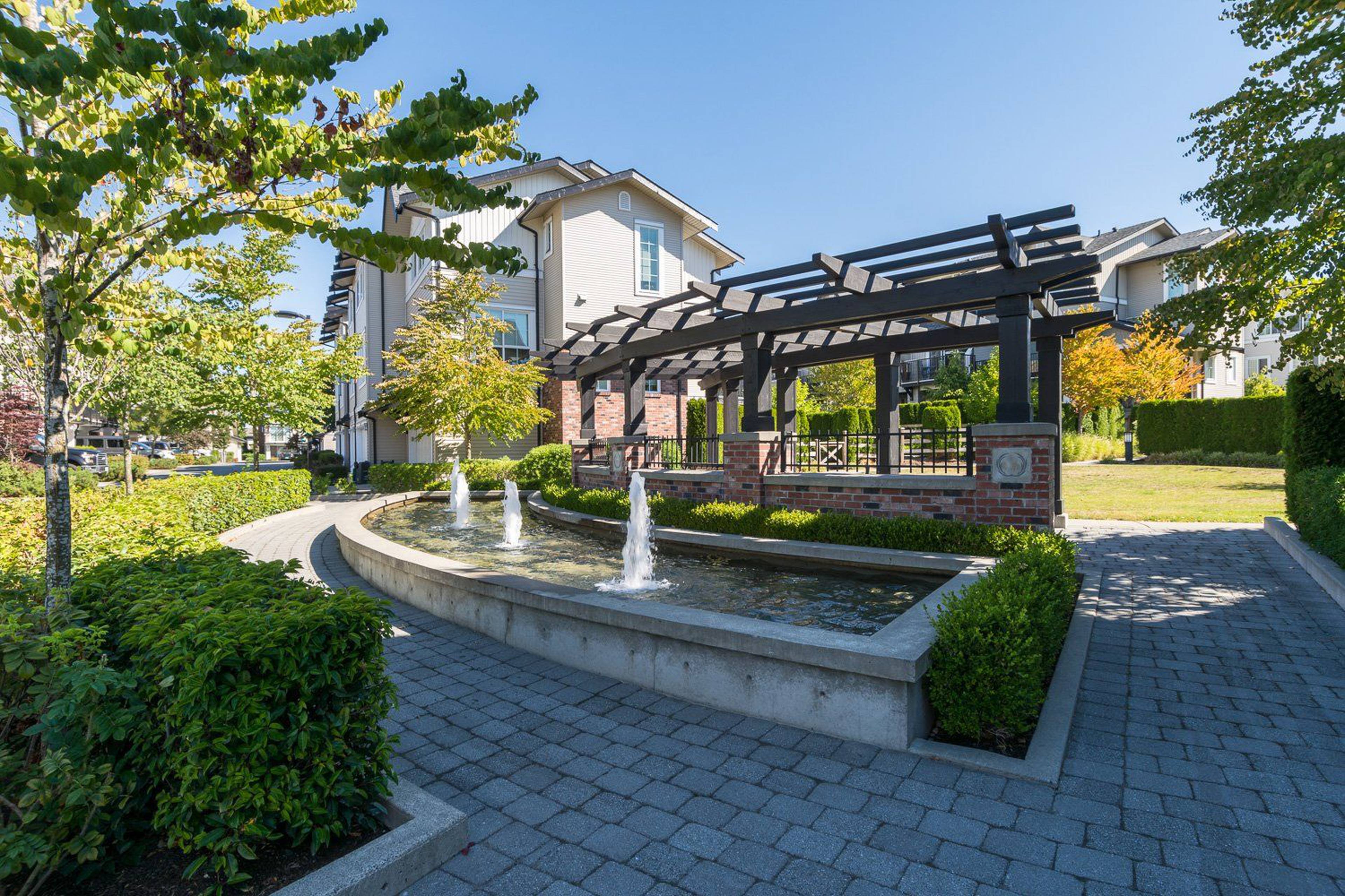 Glenmore 2450 161A St Apartments for Rent Surrey liv.rent