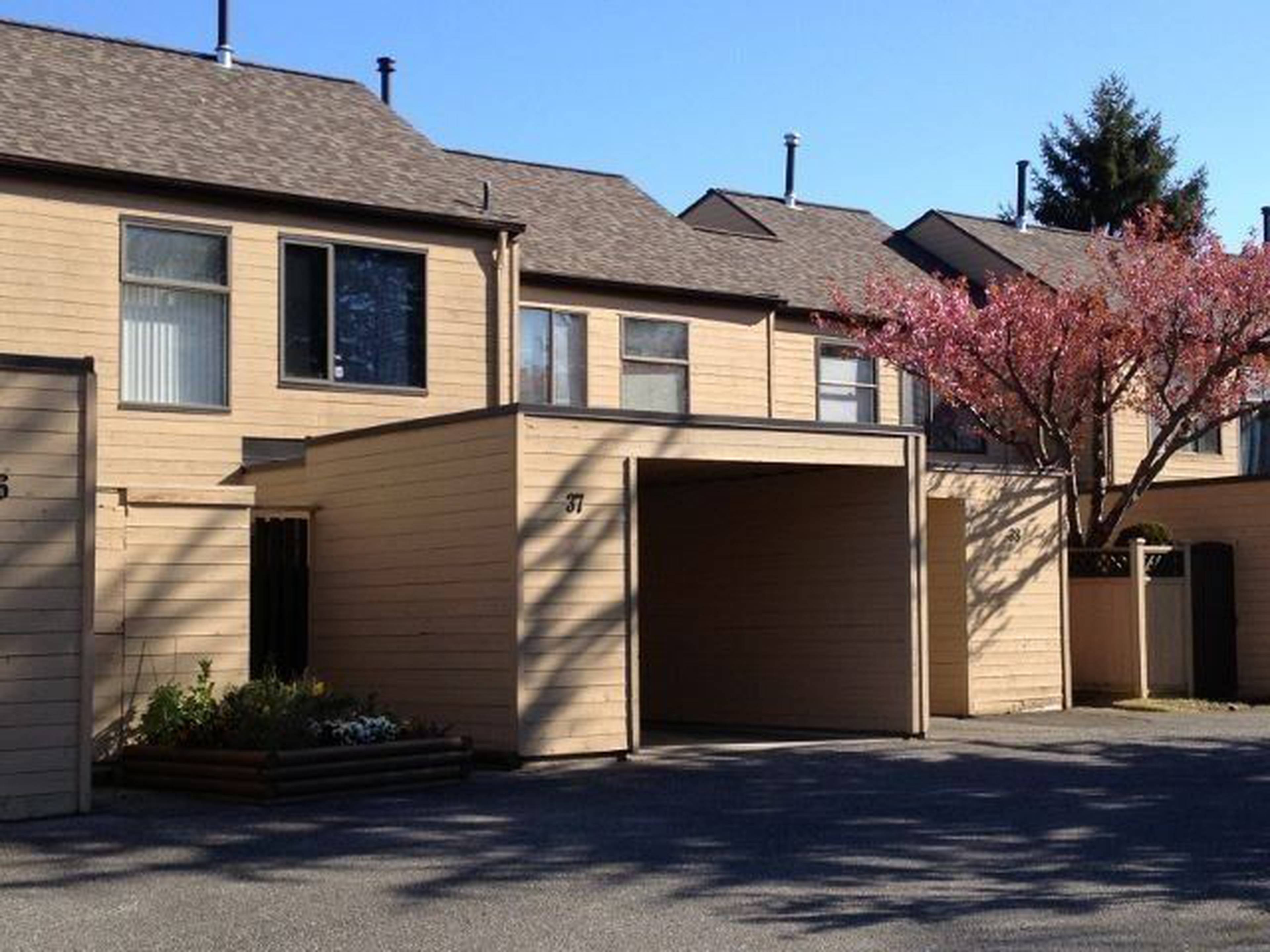 Quilchena Park Estates 3900 Moresby Dr Apartments for Rent Richmond