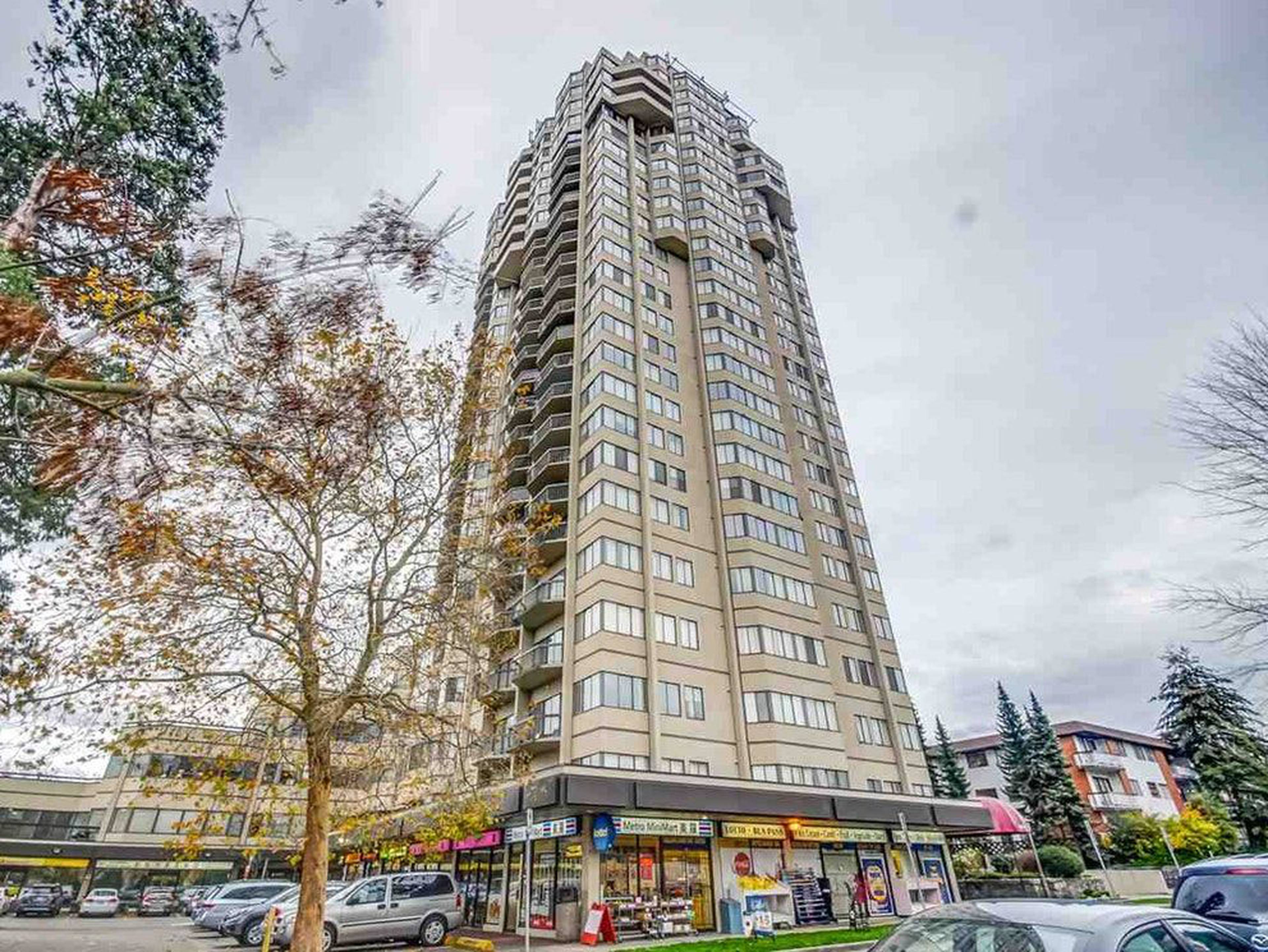 Burlington Square Apartment Building