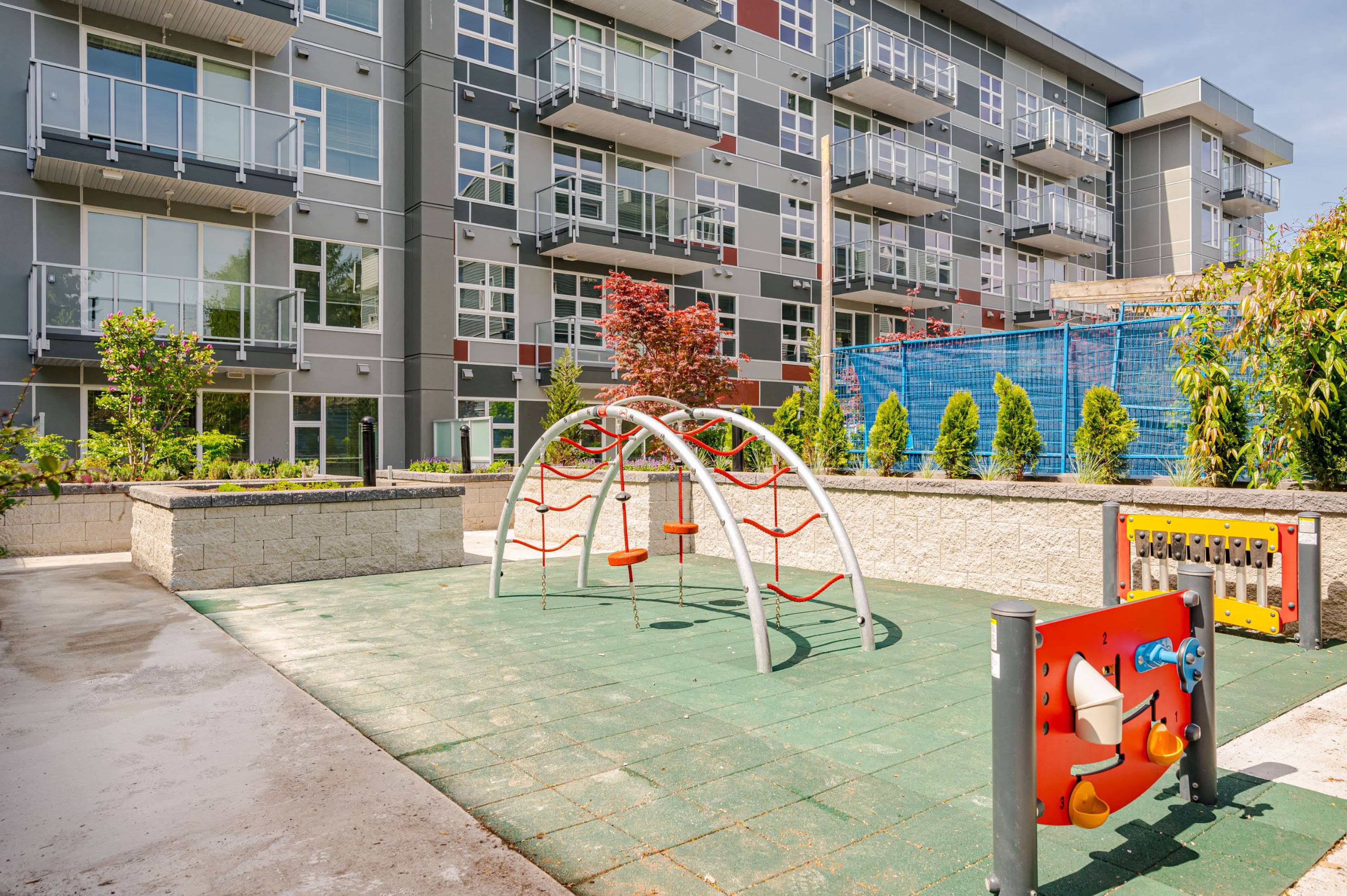 Maverick 10838 Whalley Blvd Apartments for Rent Surrey liv.rent