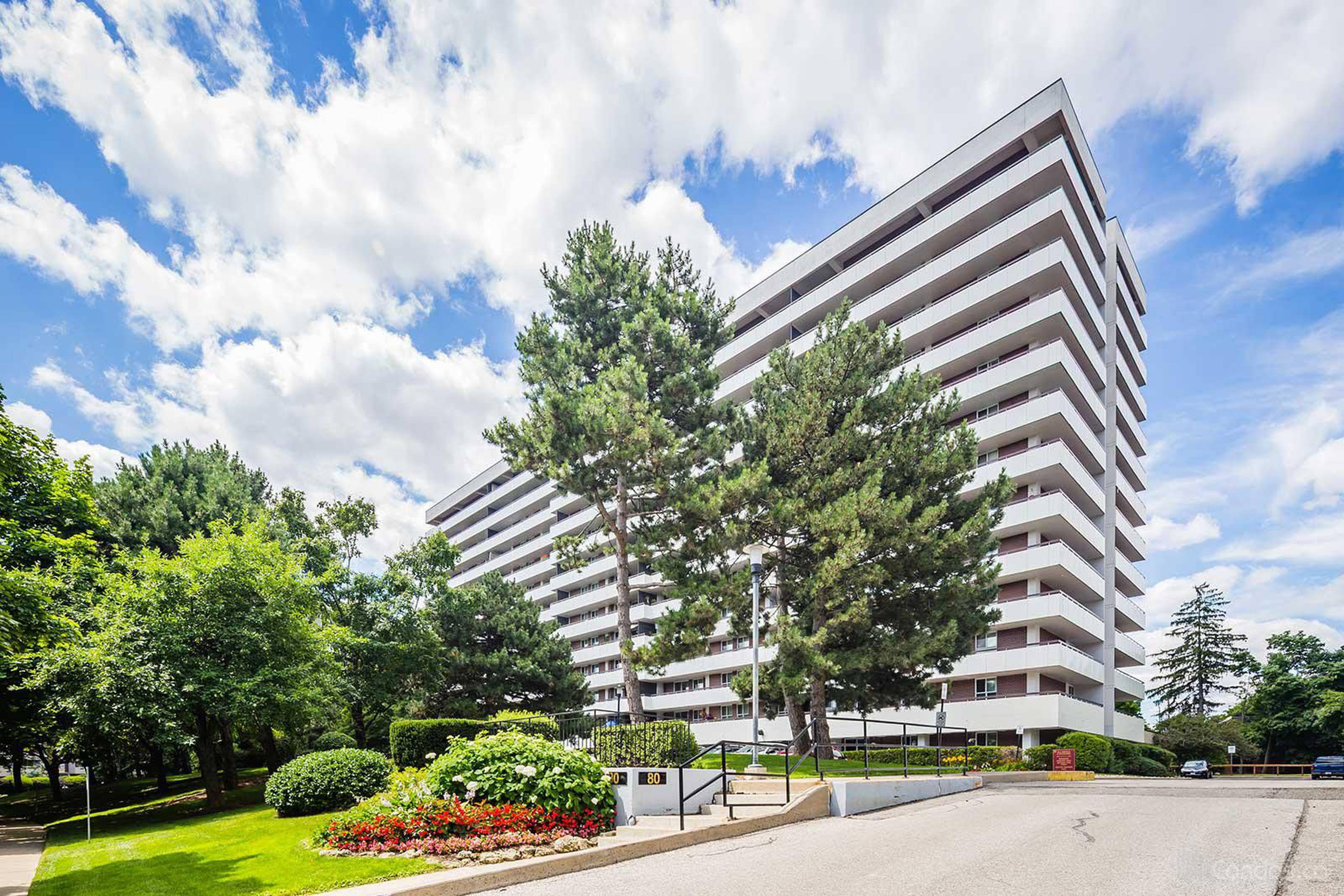 Royal Orchard II 80 Inverlochy Blvd Apartments for Rent Markham liv