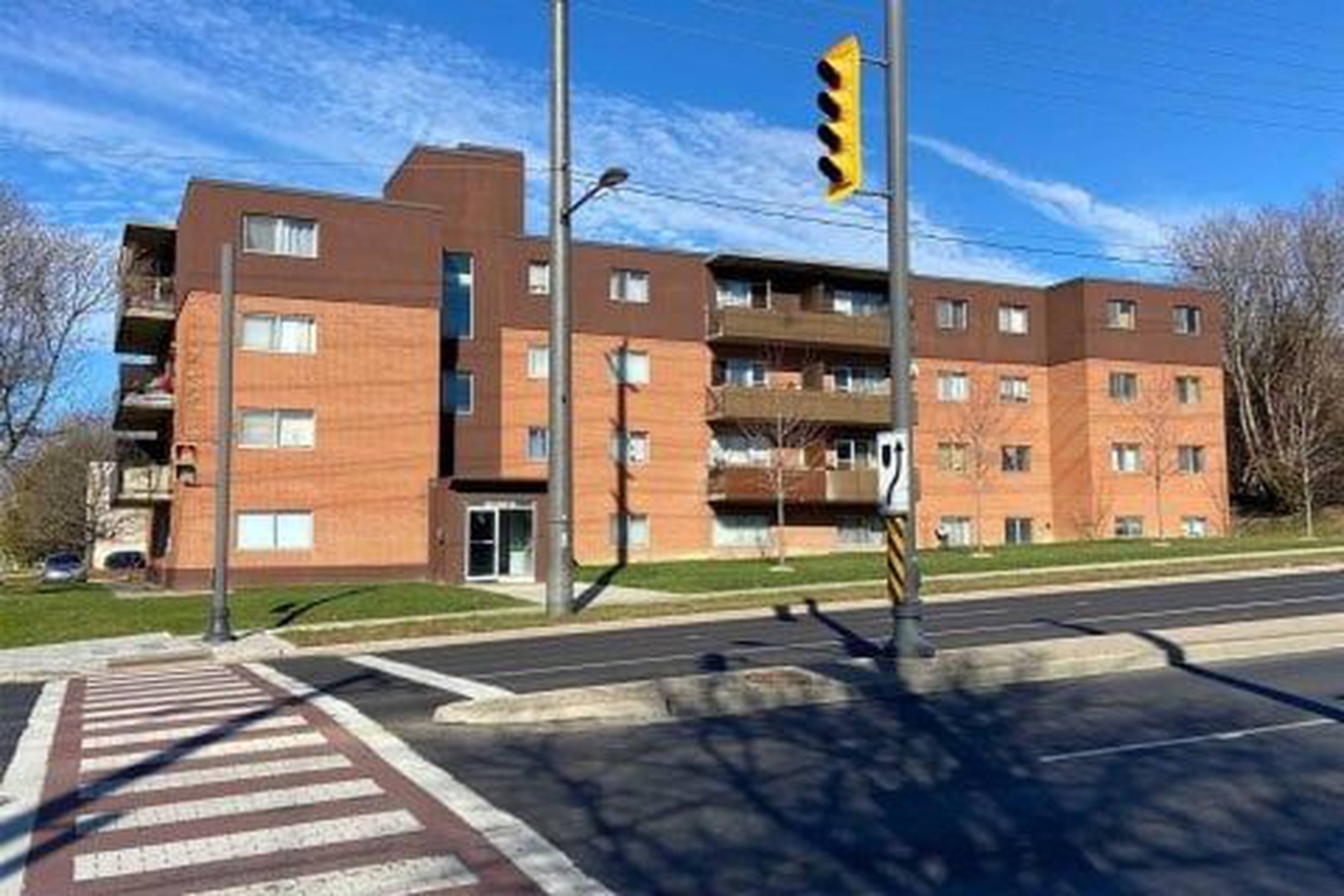 Upper Davis Suites 795 Davis Dr Apartments for Rent Newmarket liv.rent
