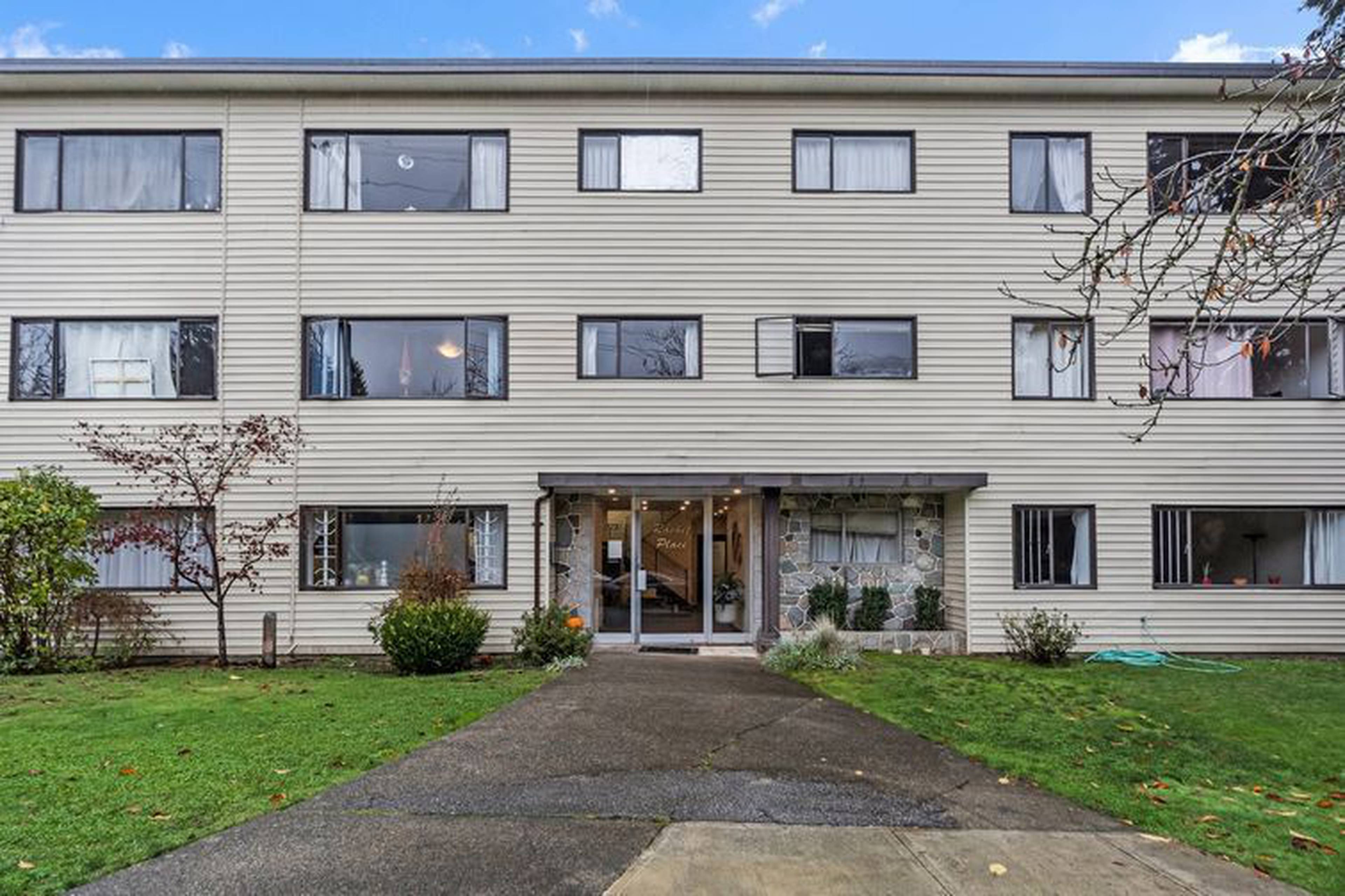Rachel Place Apartments Apartments for Rent, 1947 W 7th Ave, Vancouver, BC - 3