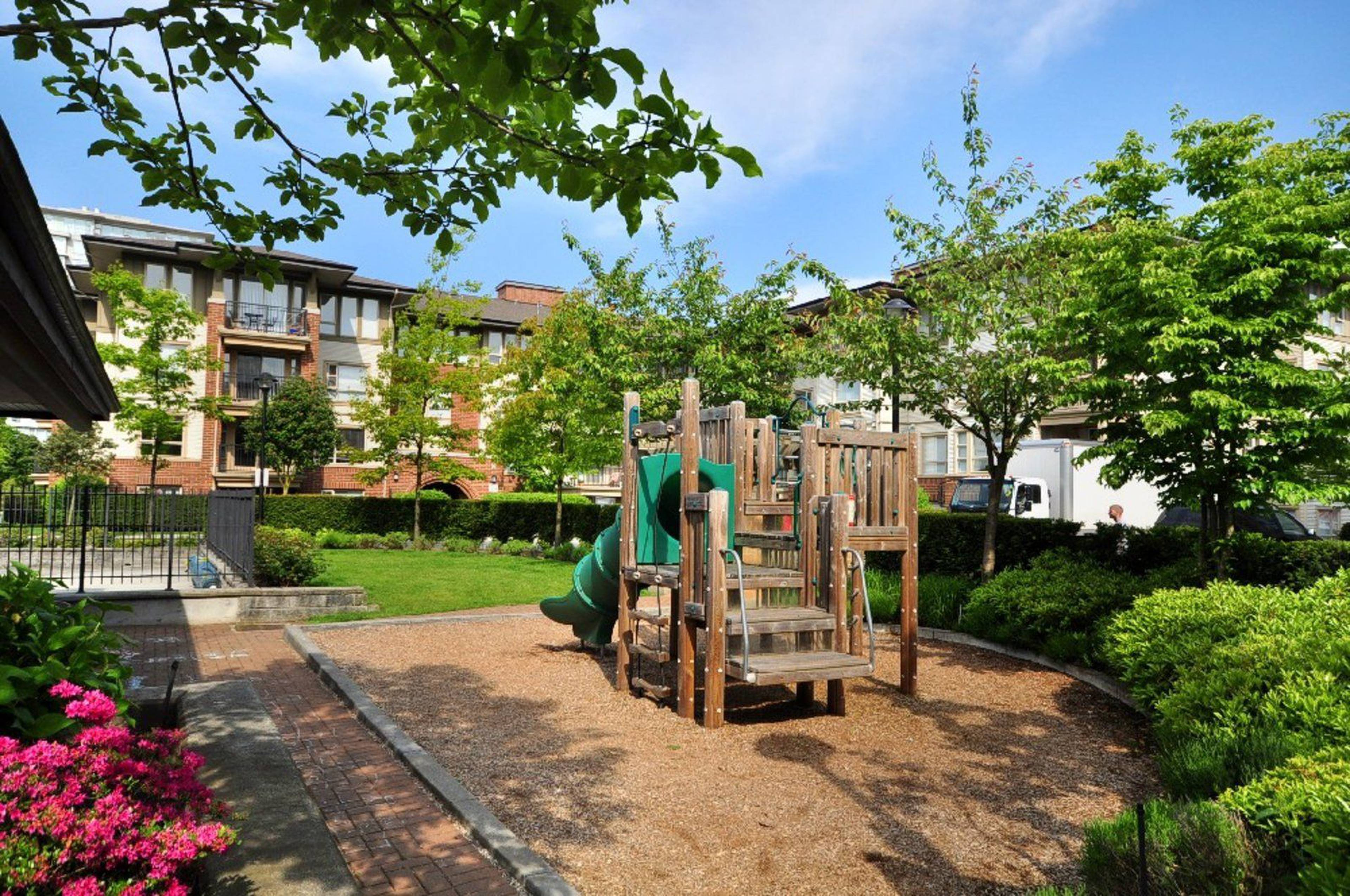 Lions Park Apartments for Rent, 5133 Garden City Rd, Richmond, BC - 5