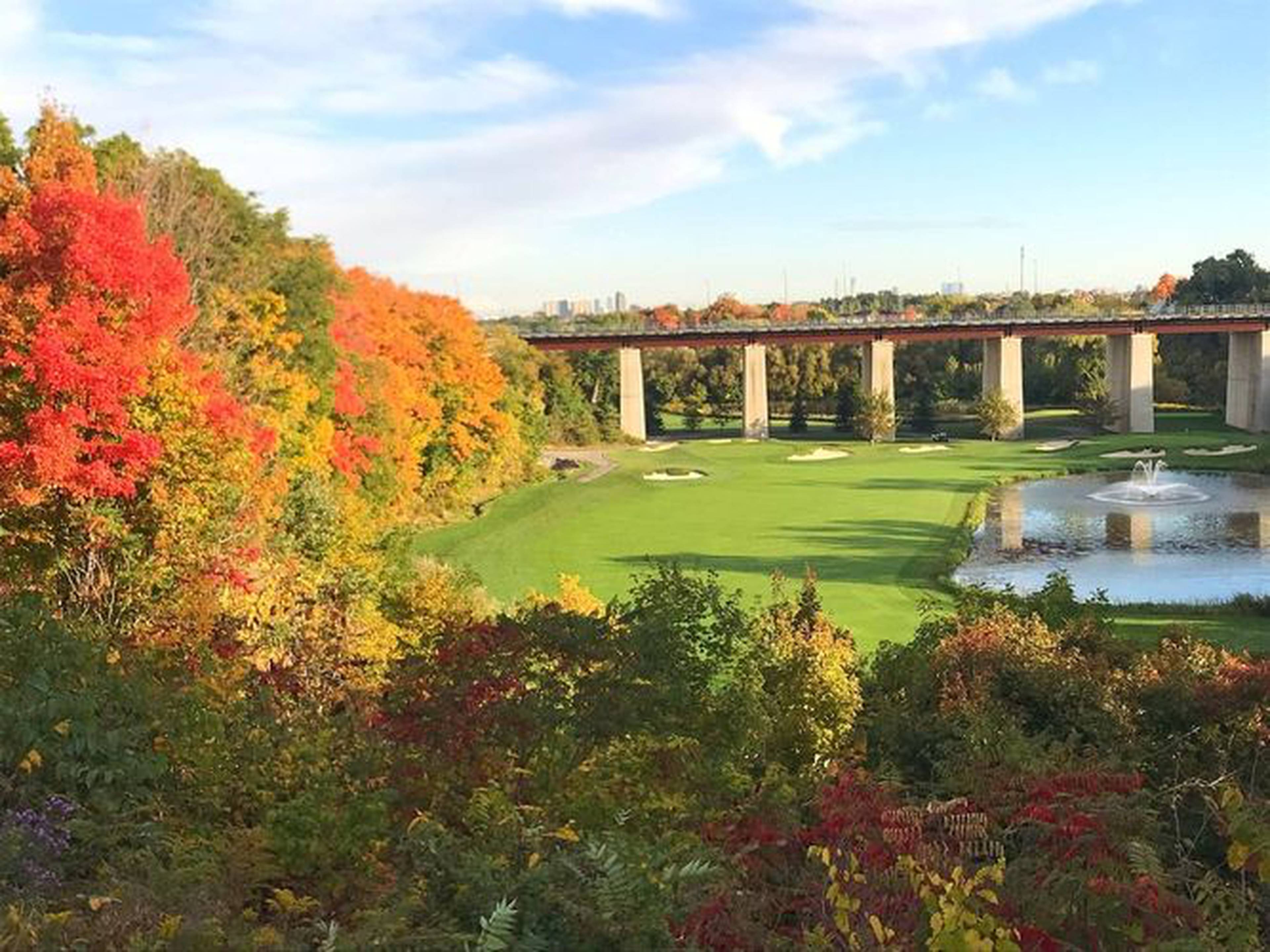 136 Dixon Etobicoke, ON 136 Dixon Rd liv.rent